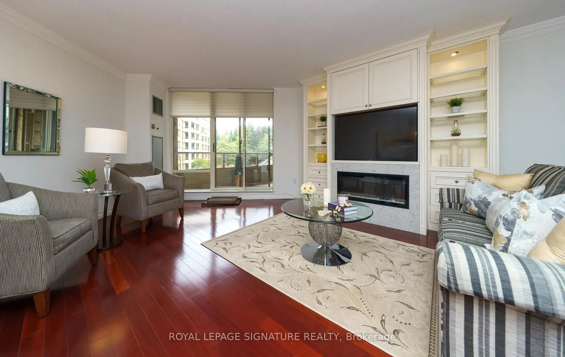 215 The Donway West W #216