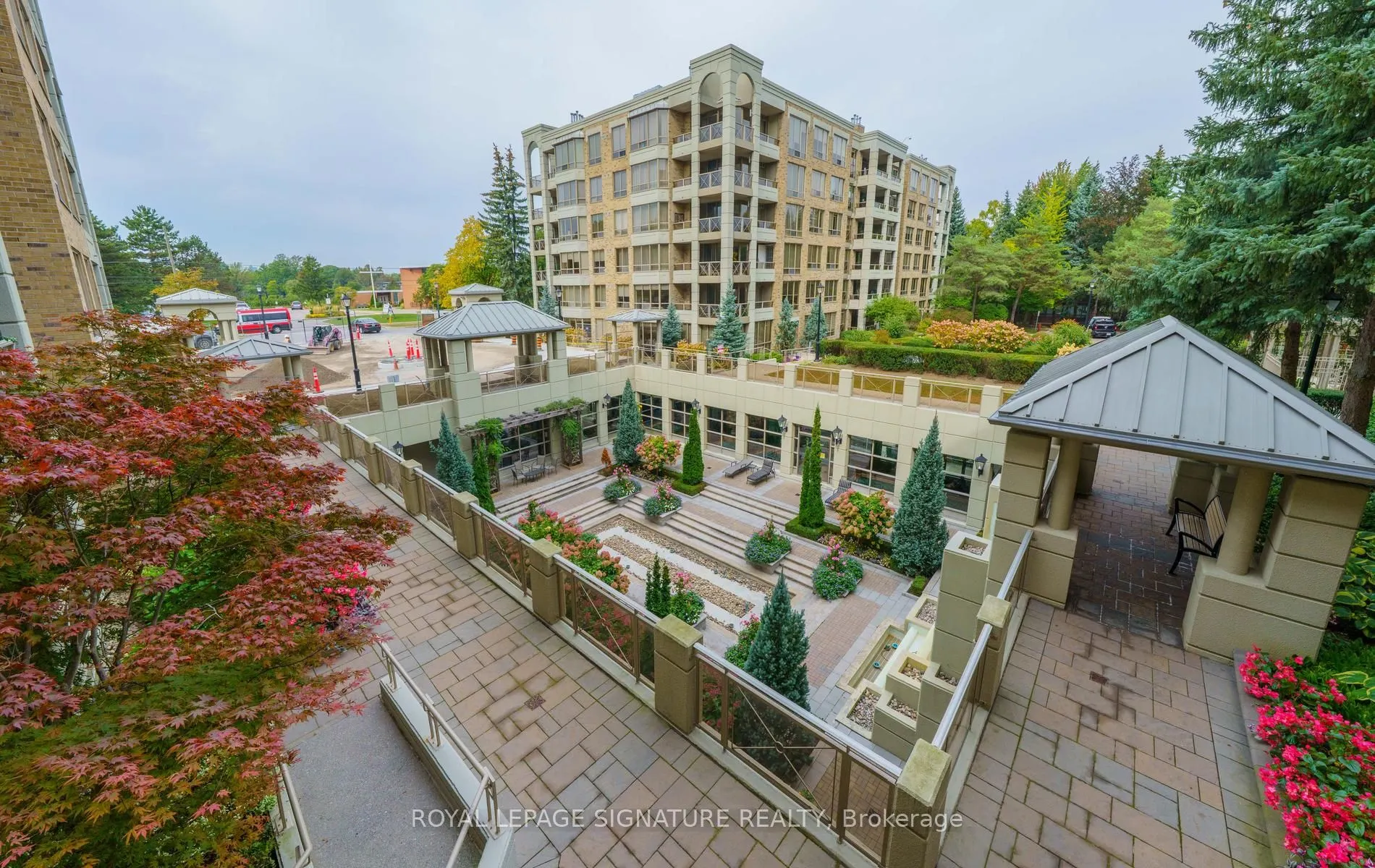 215 The Donway West W #216