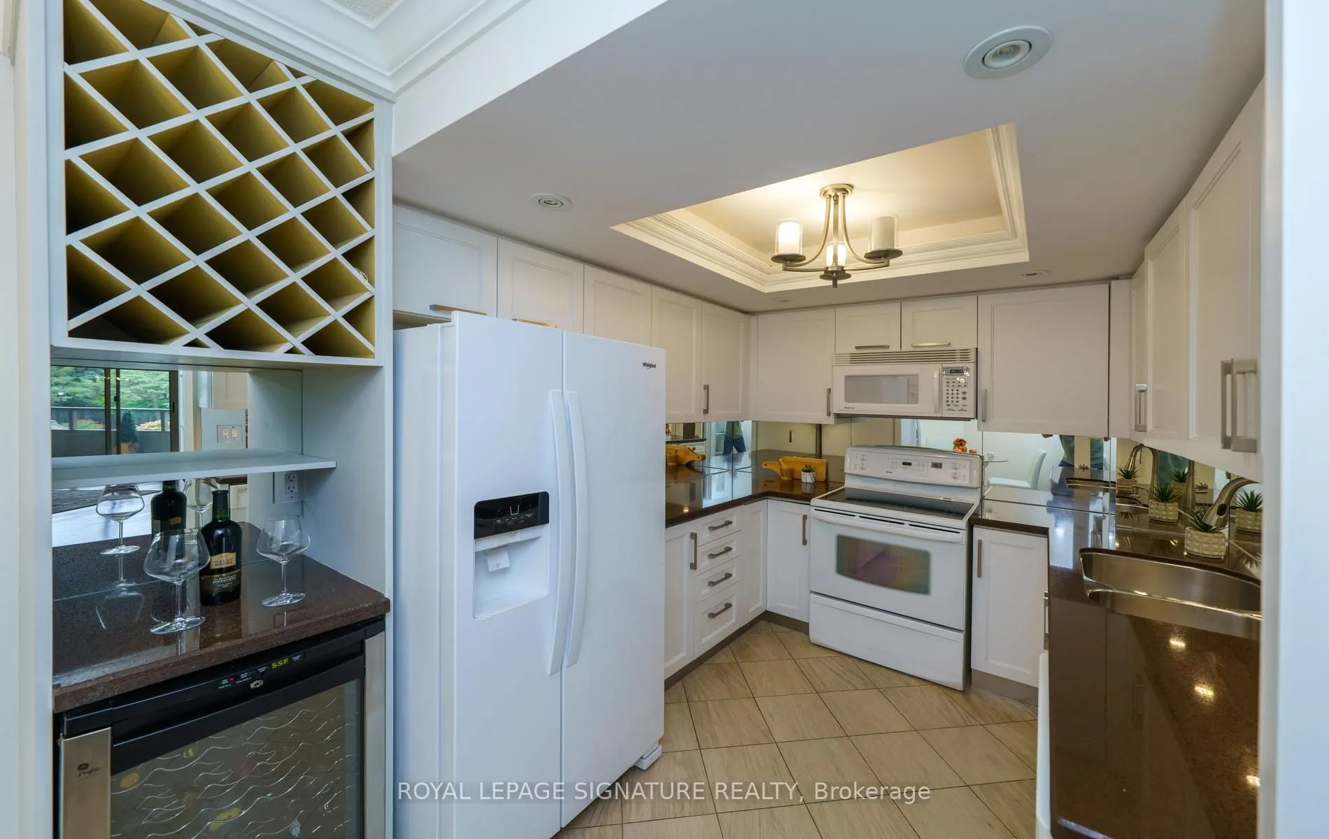 215 The Donway West W #216