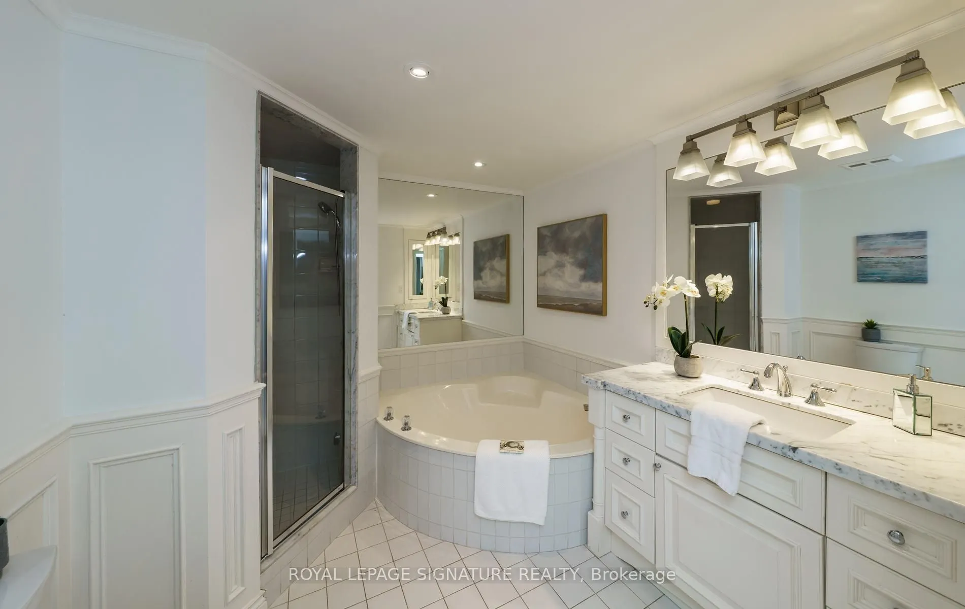 215 The Donway West W #216