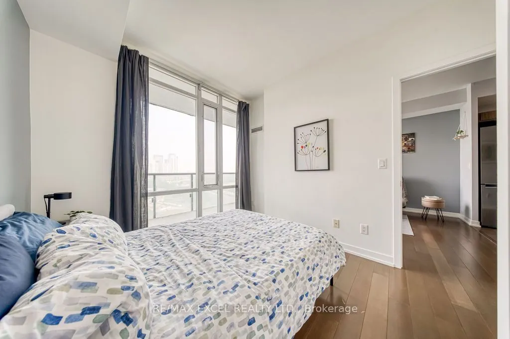 170 Fort York Boulevard #1301
