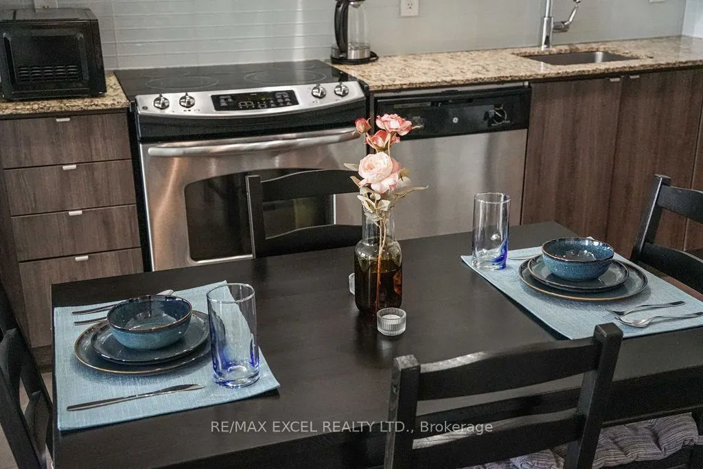 170 Fort York Boulevard #1301
