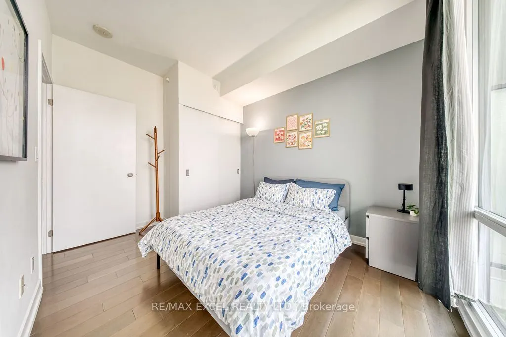 170 Fort York Boulevard #1301
