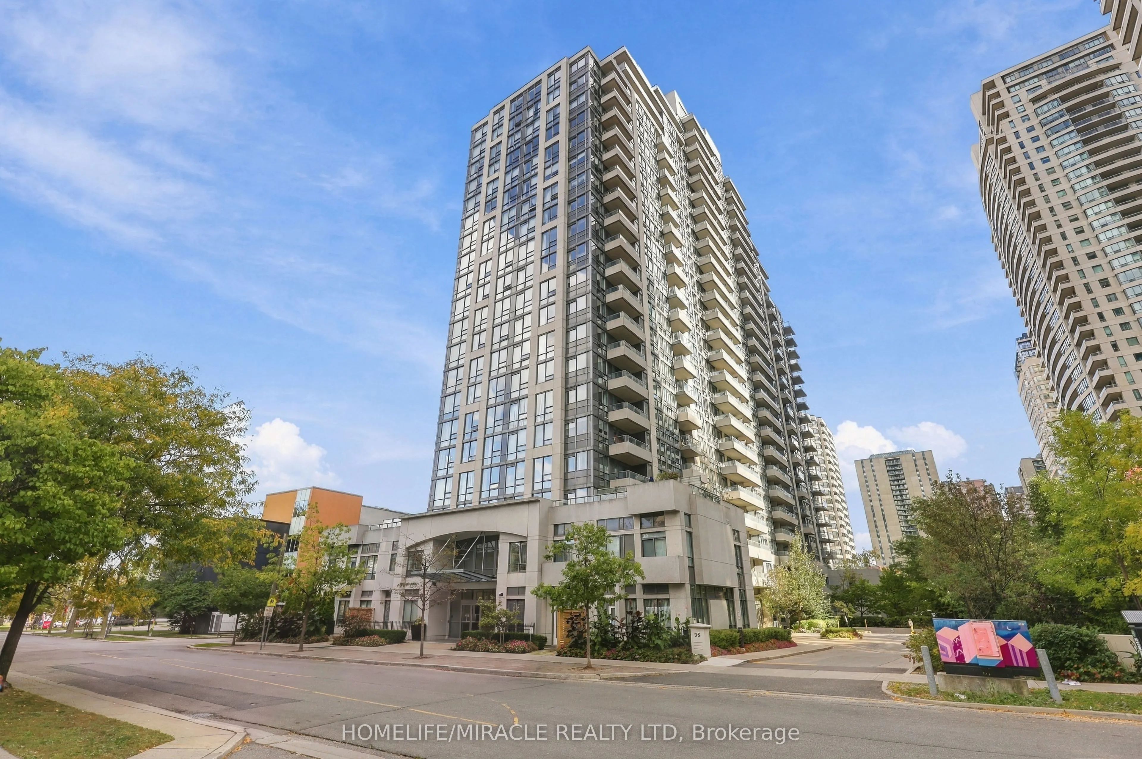 35 Hollywood Avenue #102