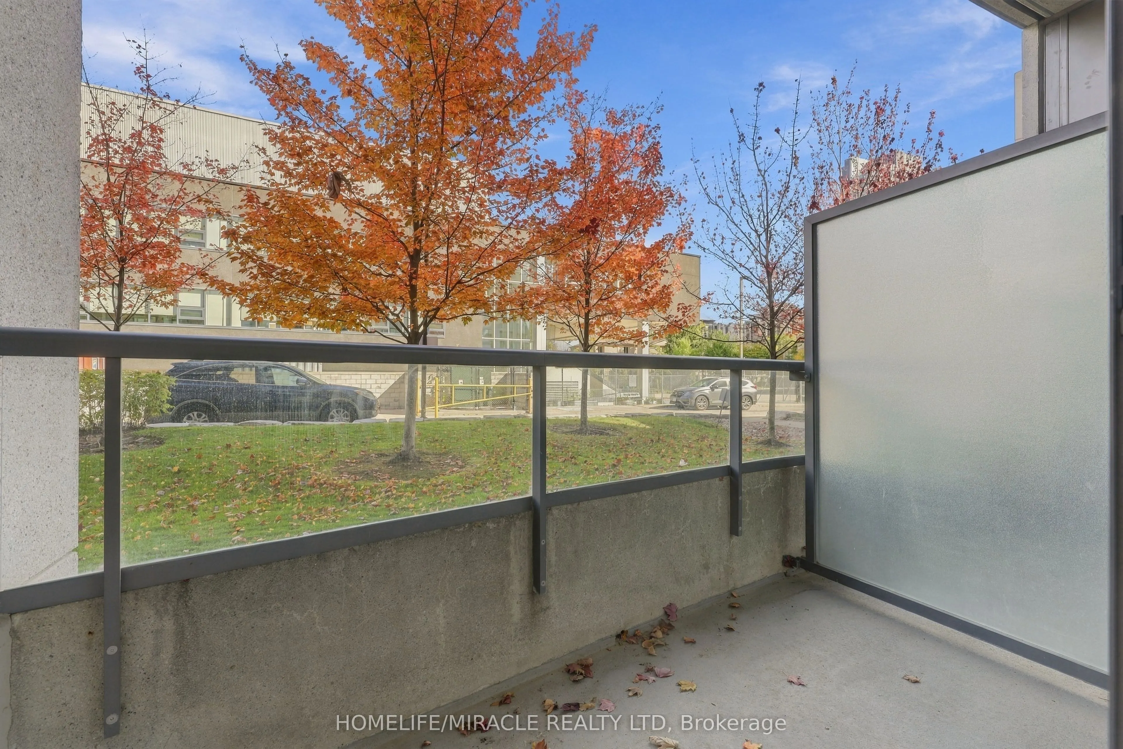 35 Hollywood Avenue #102