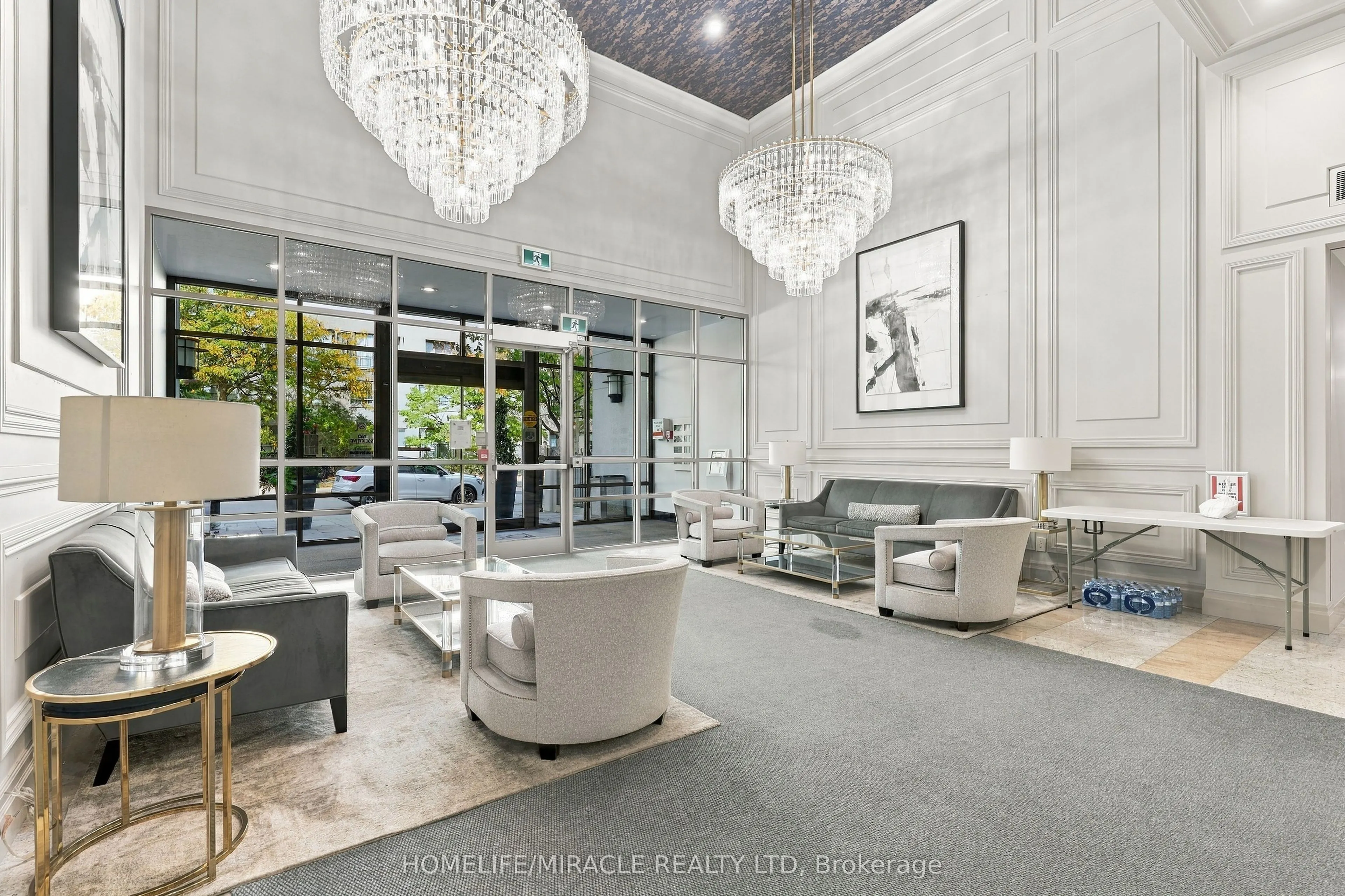 35 Hollywood Avenue #102