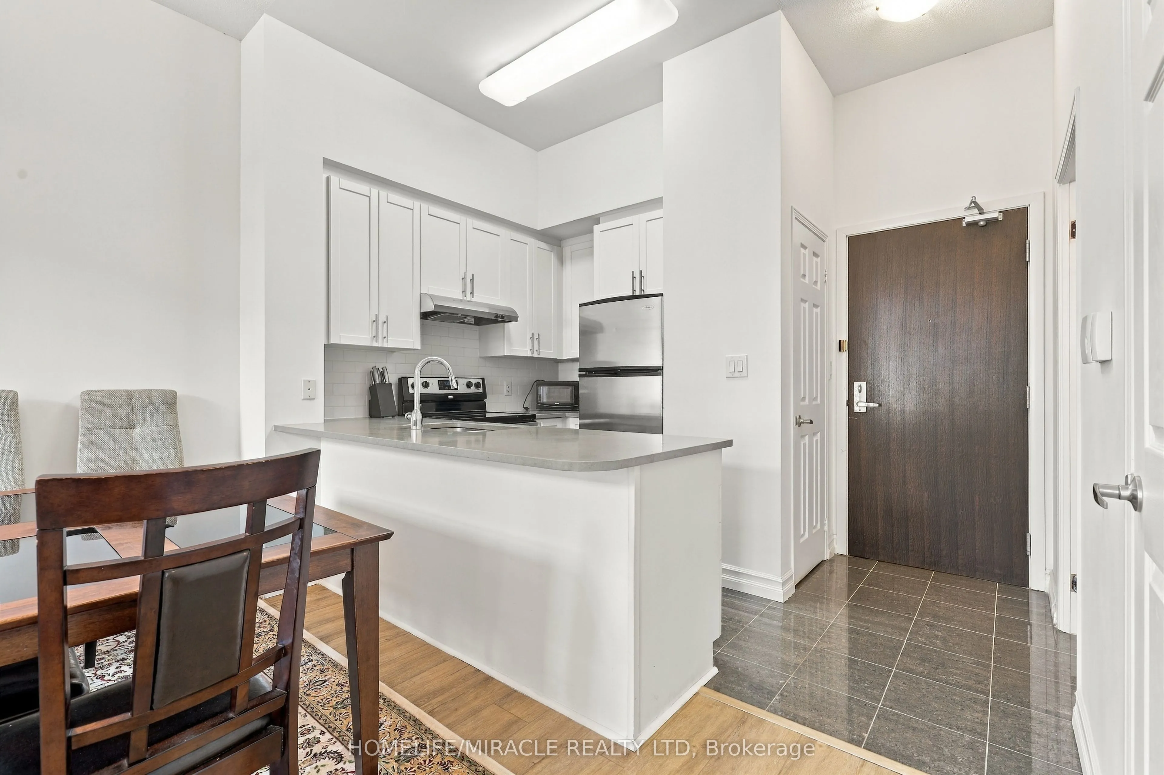 35 Hollywood Avenue #102
