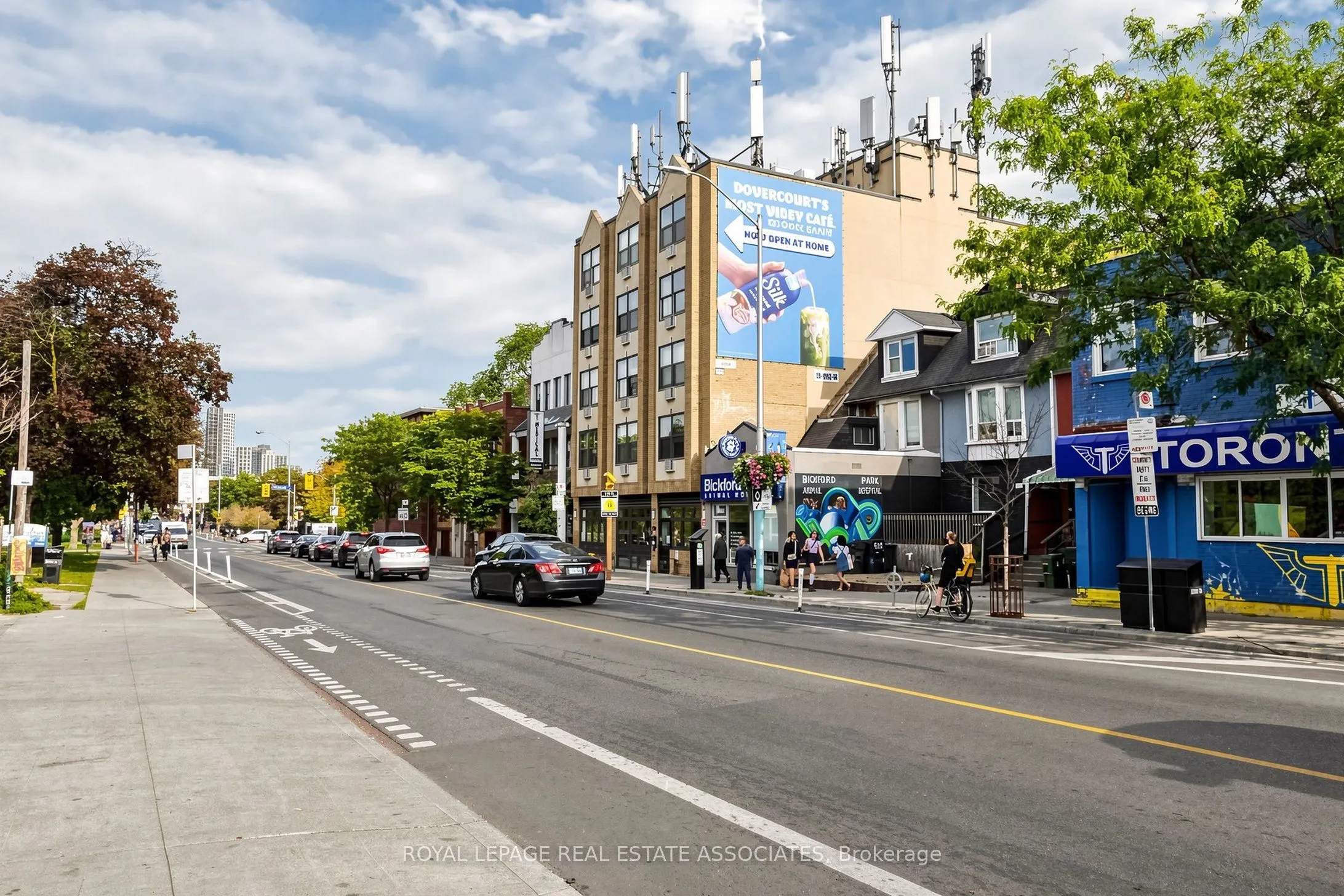799 Bloor Street W
