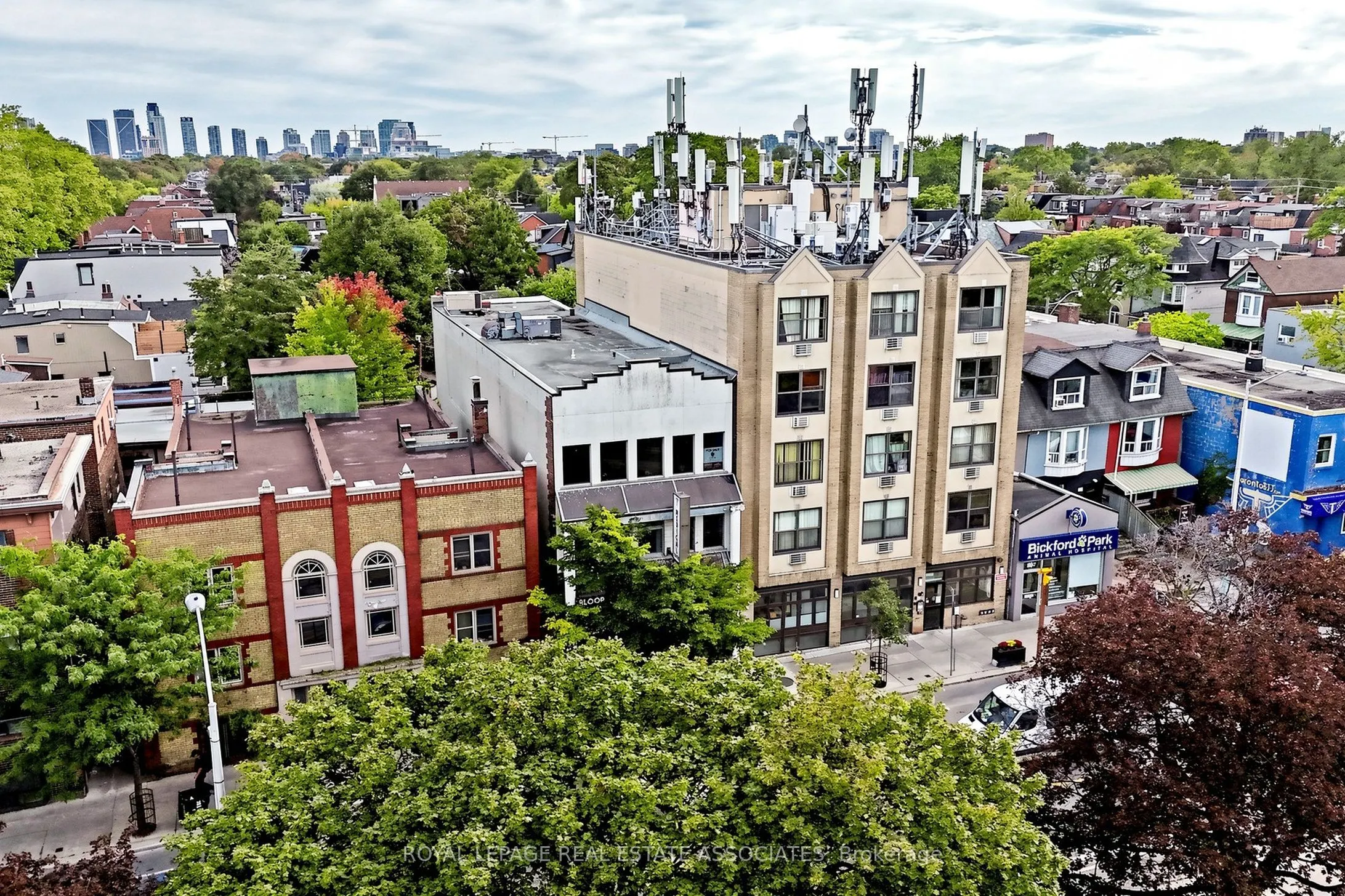 799 Bloor Street W