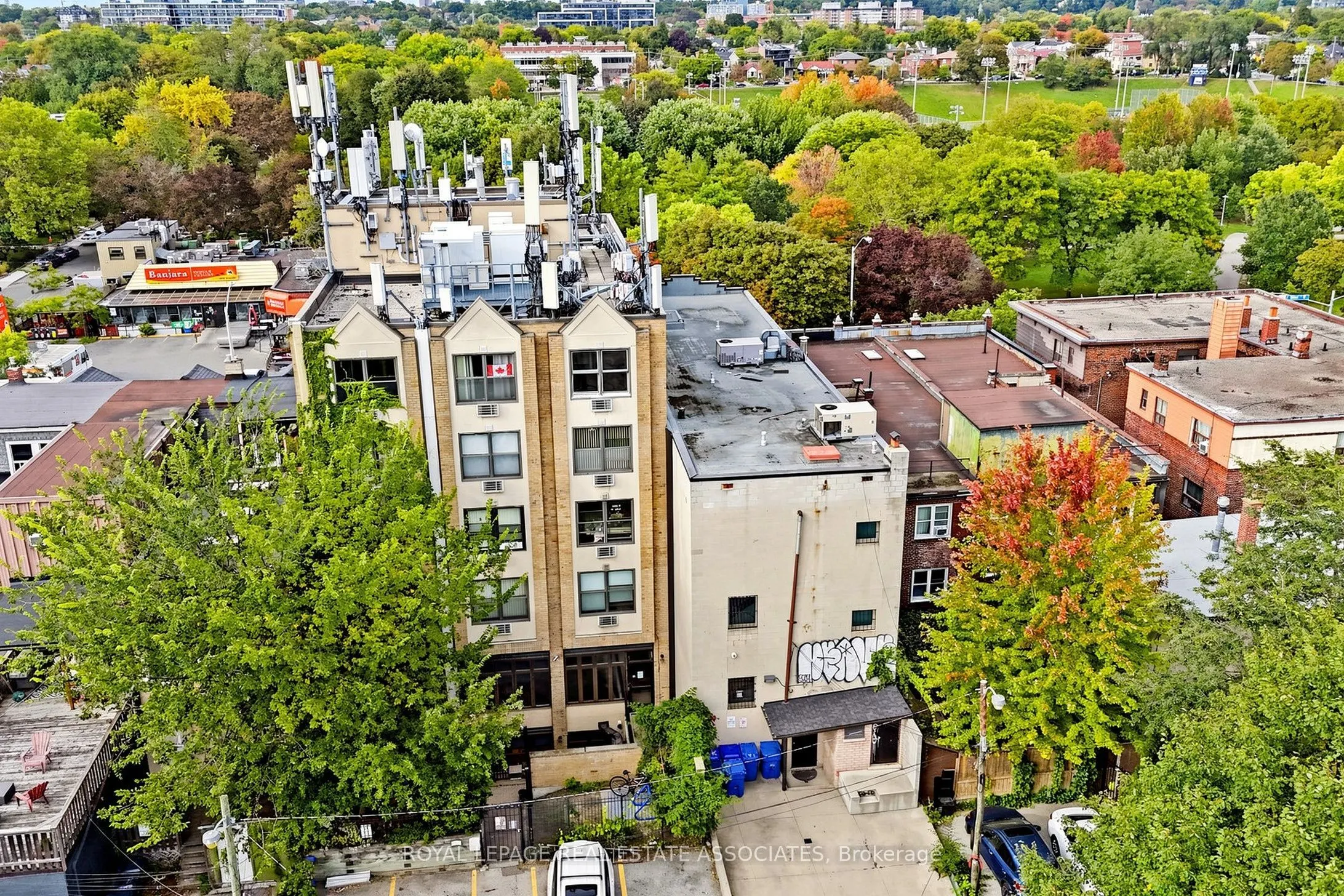 799 Bloor Street W
