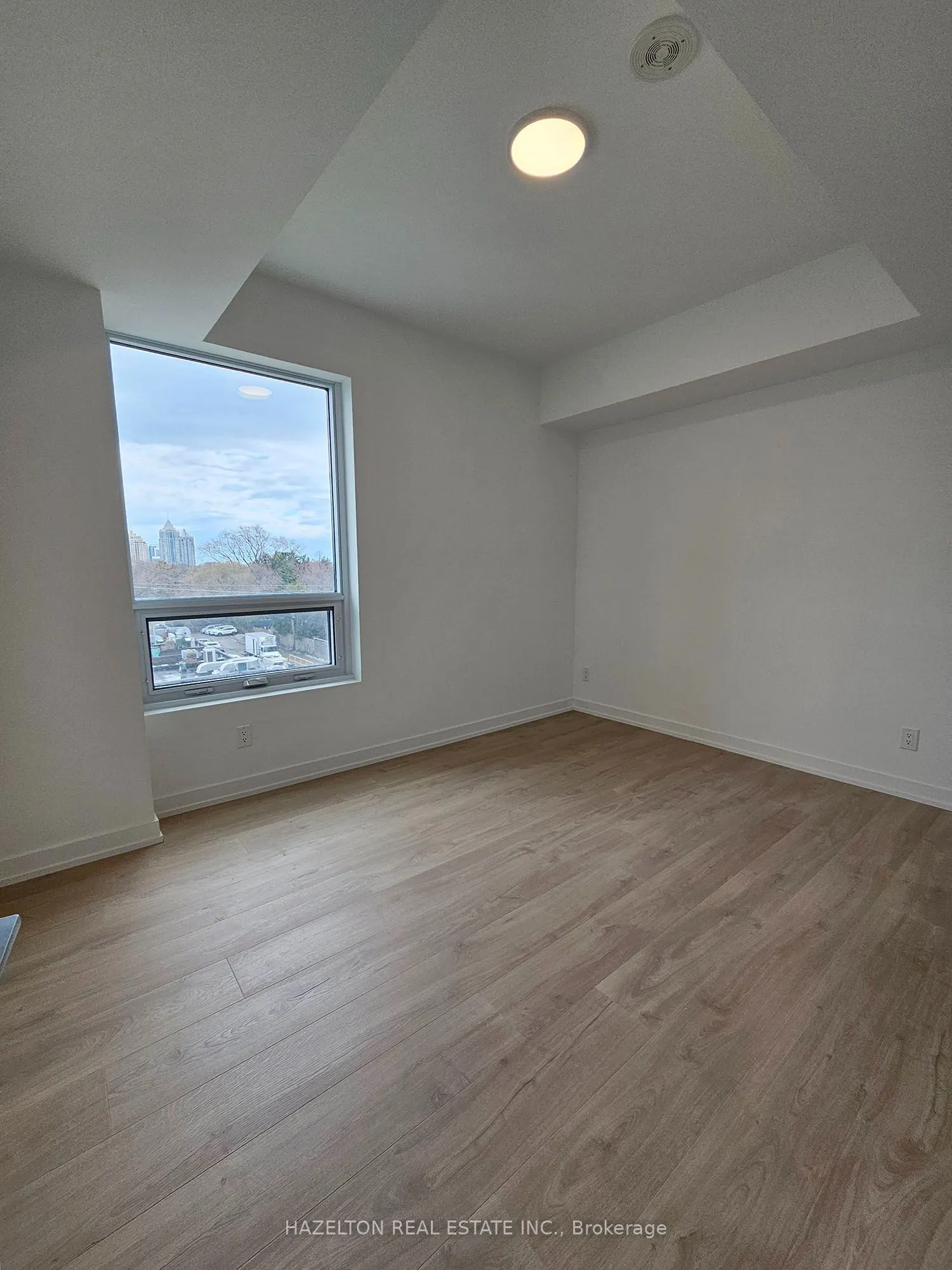 181 Sheppard Avenue E #406