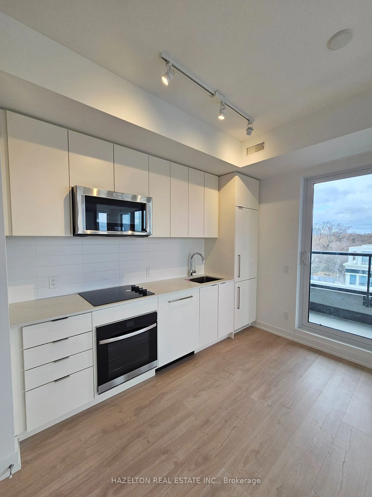 181 Sheppard Avenue E #406