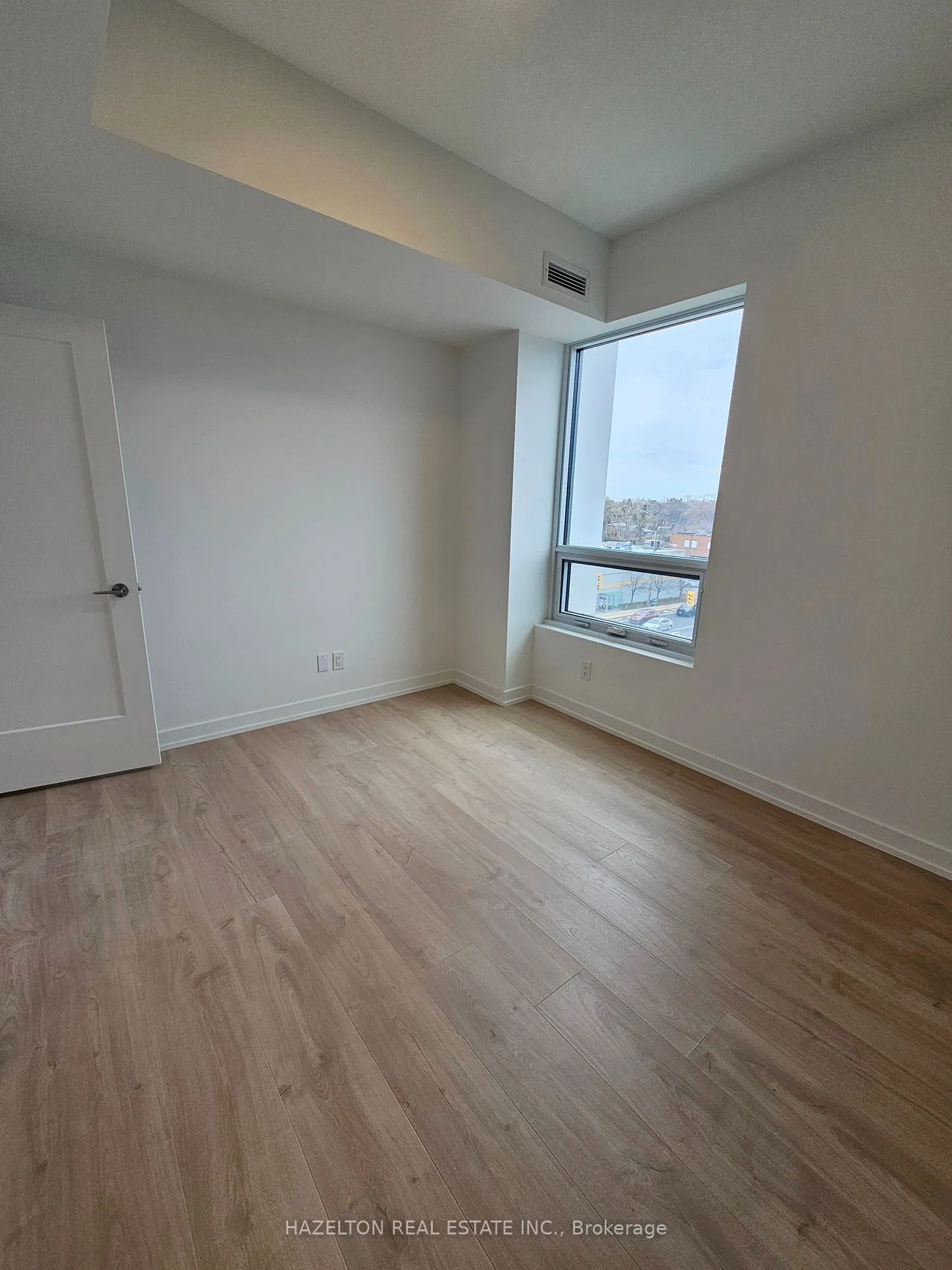 181 Sheppard Avenue E #406