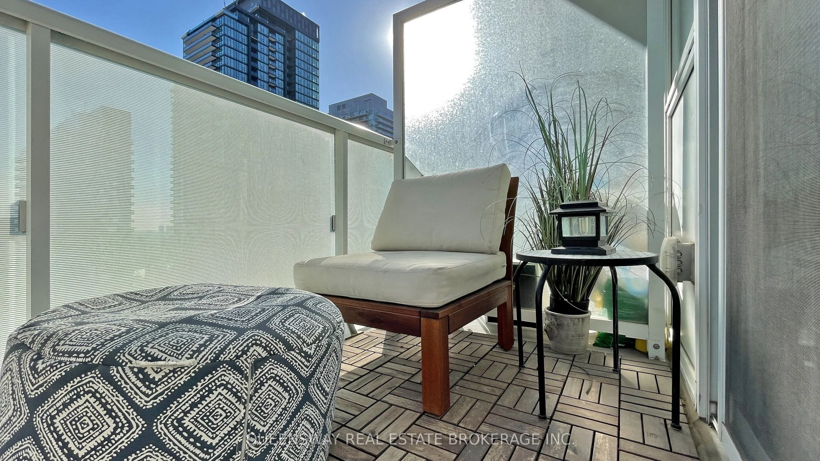 101 Erskine Avenue #1605