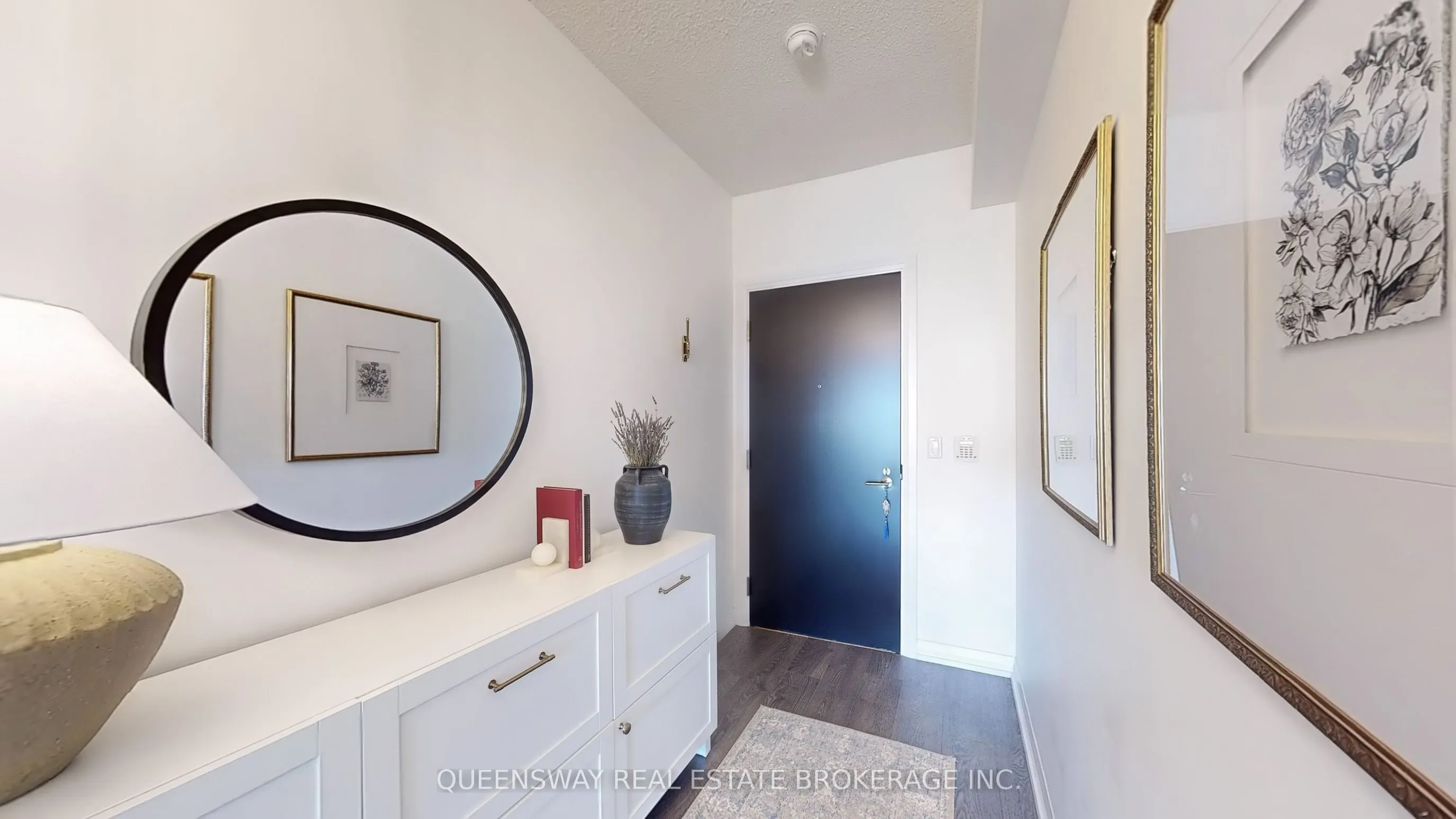 101 Erskine Avenue #1605