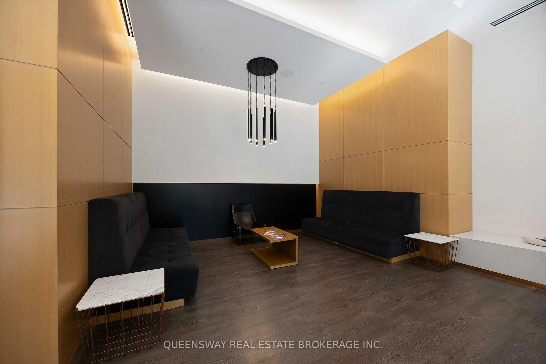 101 Erskine Avenue #1605