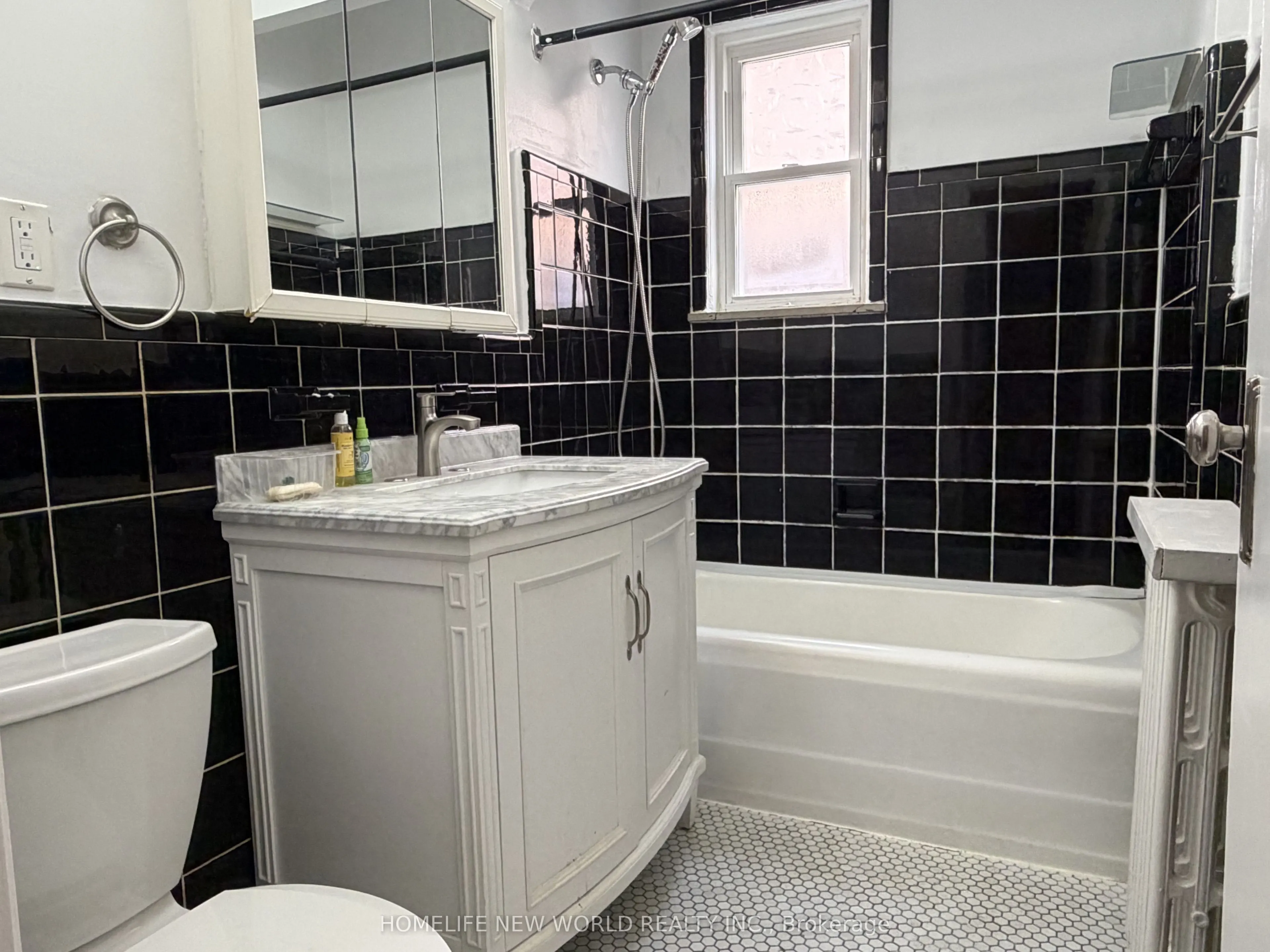 1217 Avenue Road #3