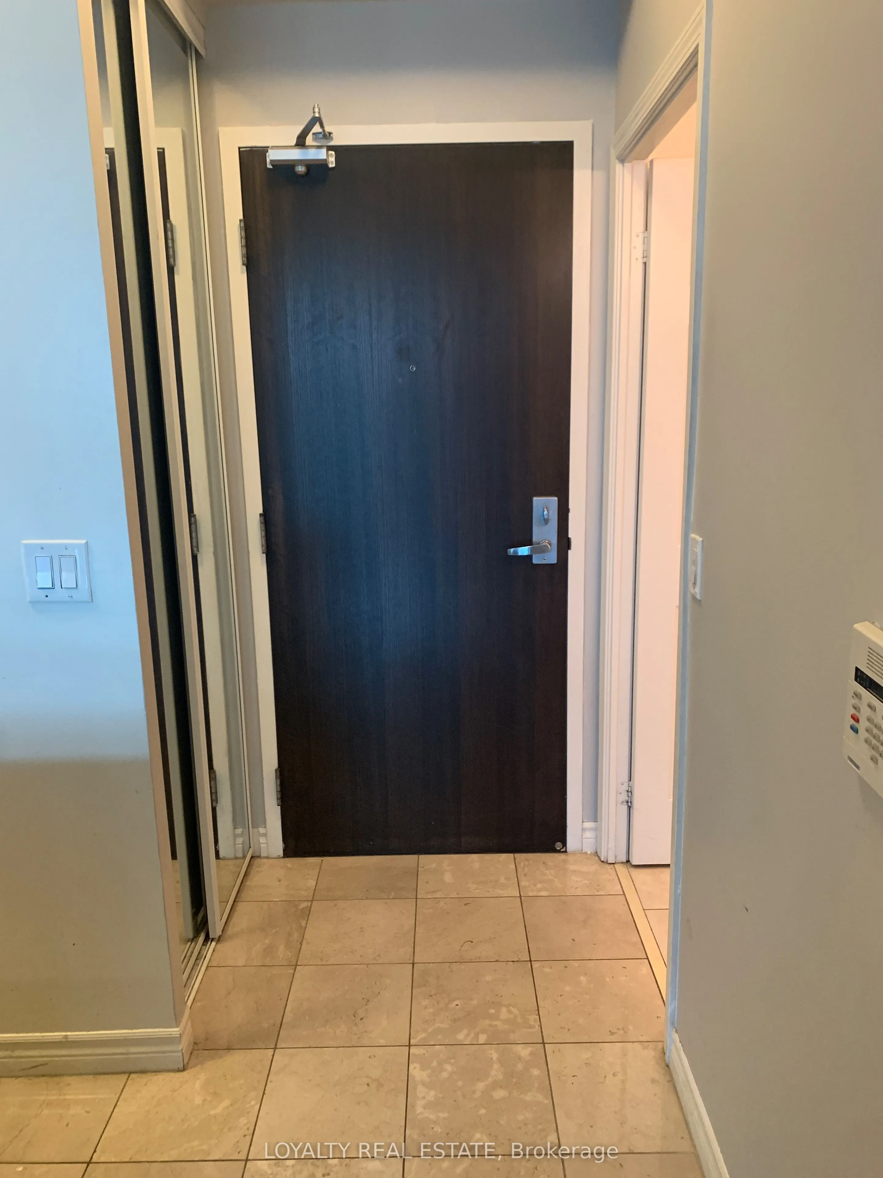 19 Grand Trunk Crescent #309