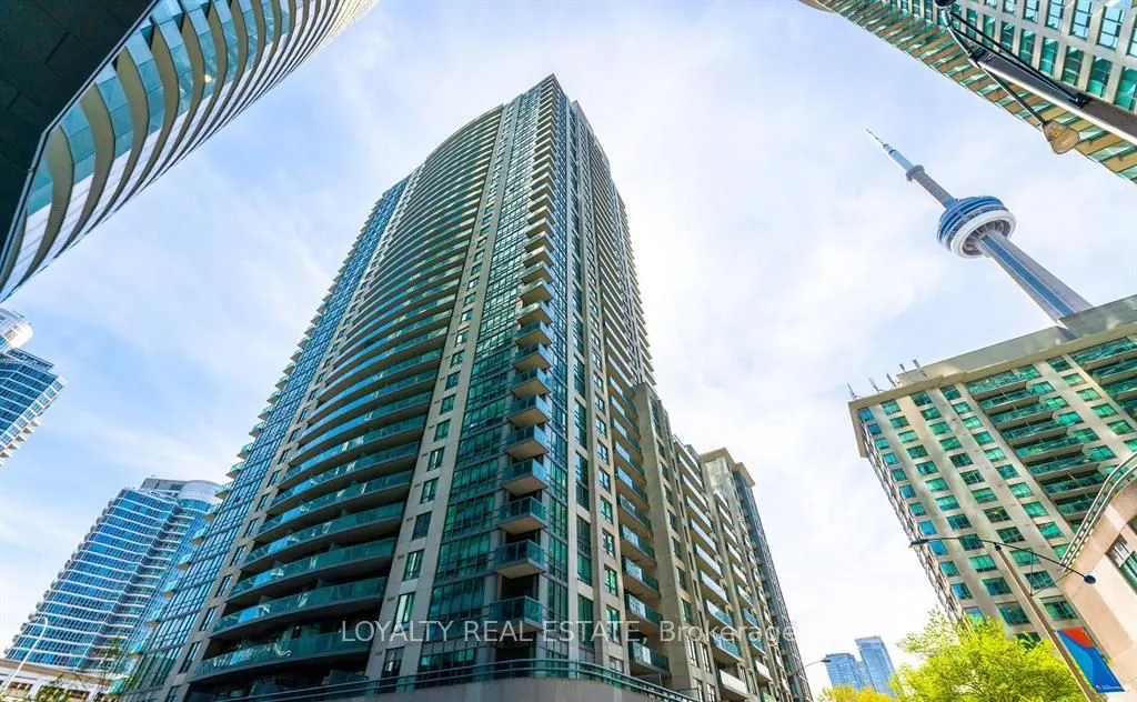 19 Grand Trunk Crescent #309