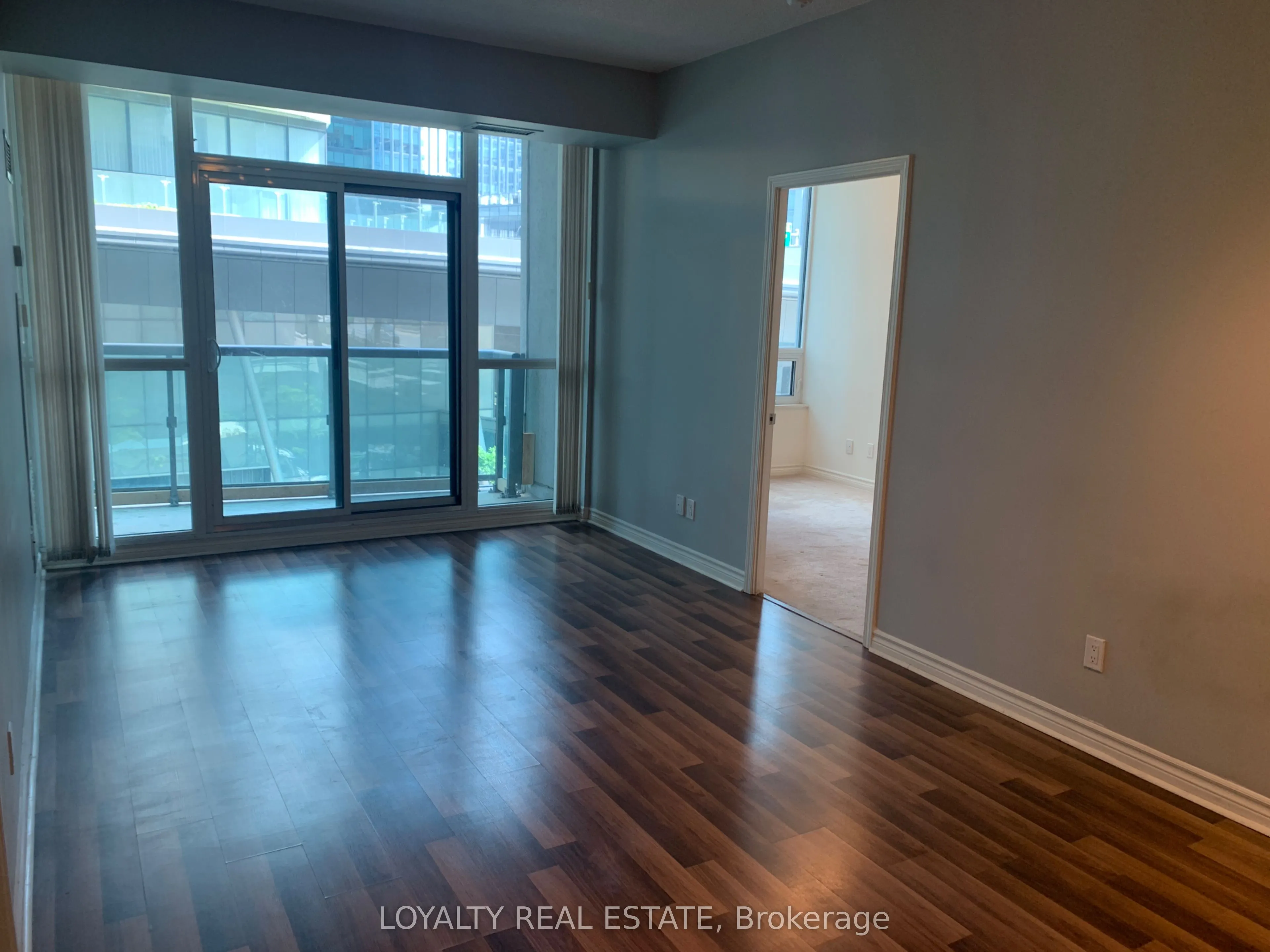 19 Grand Trunk Crescent #309