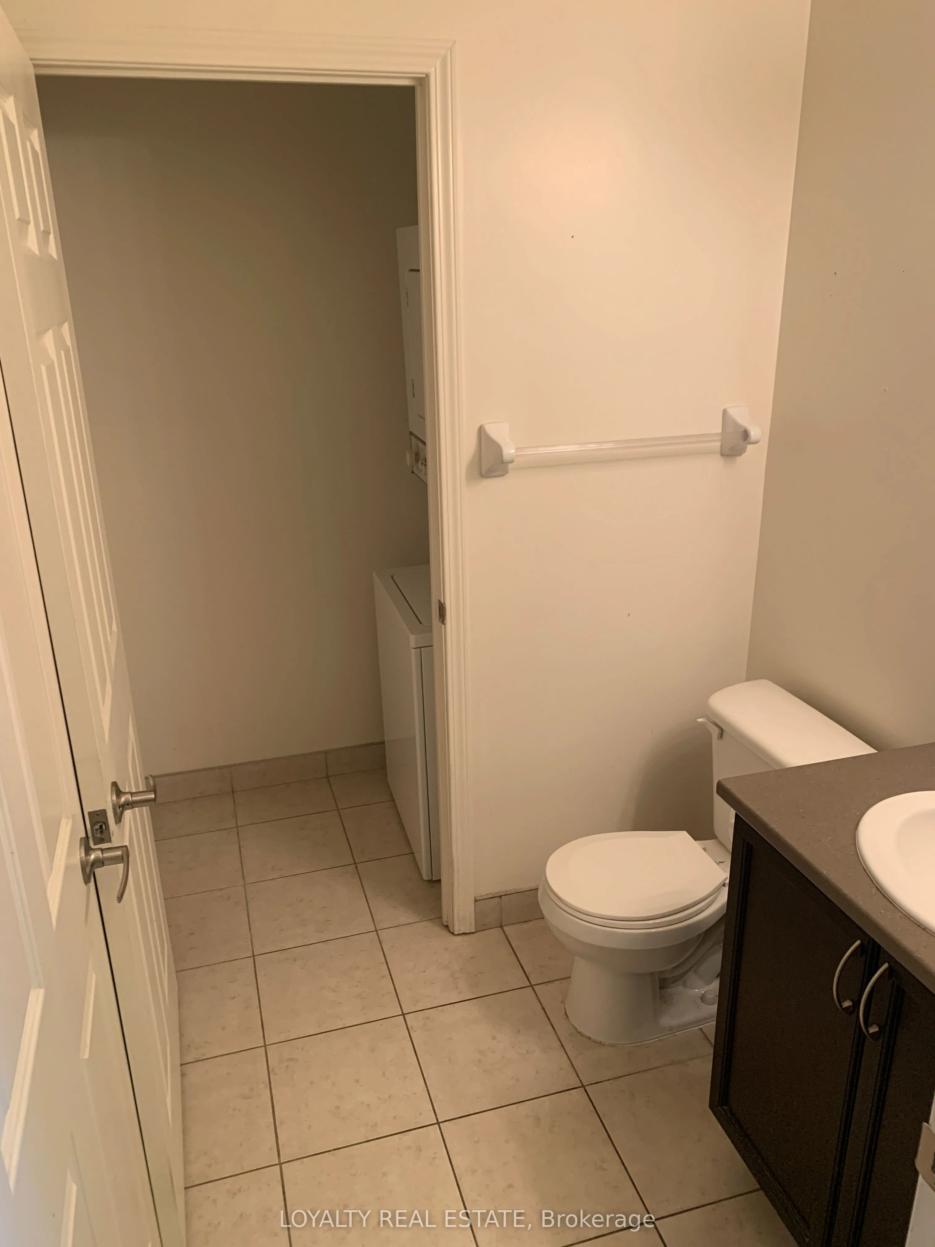 19 Grand Trunk Crescent #309