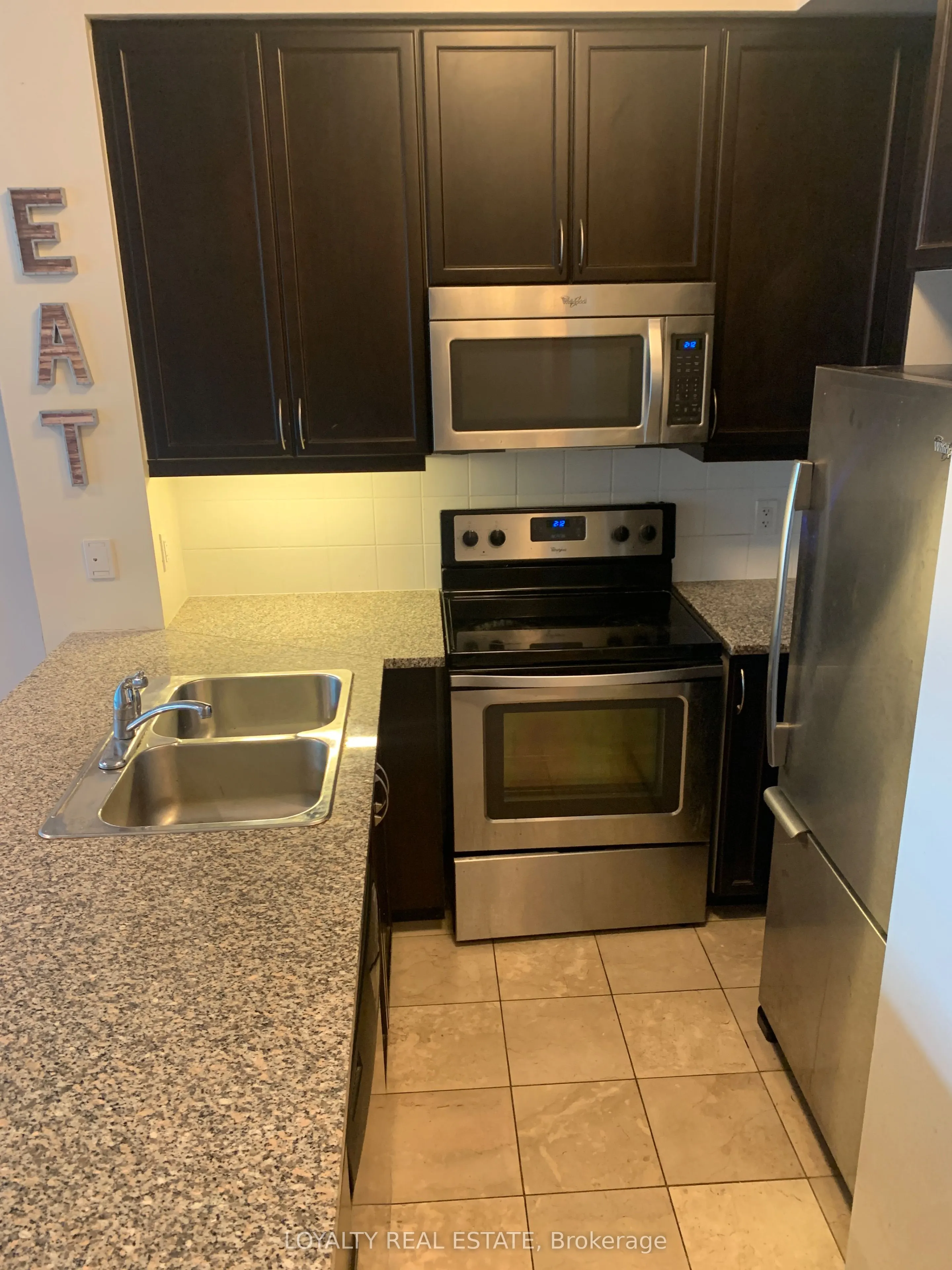 19 Grand Trunk Crescent #309