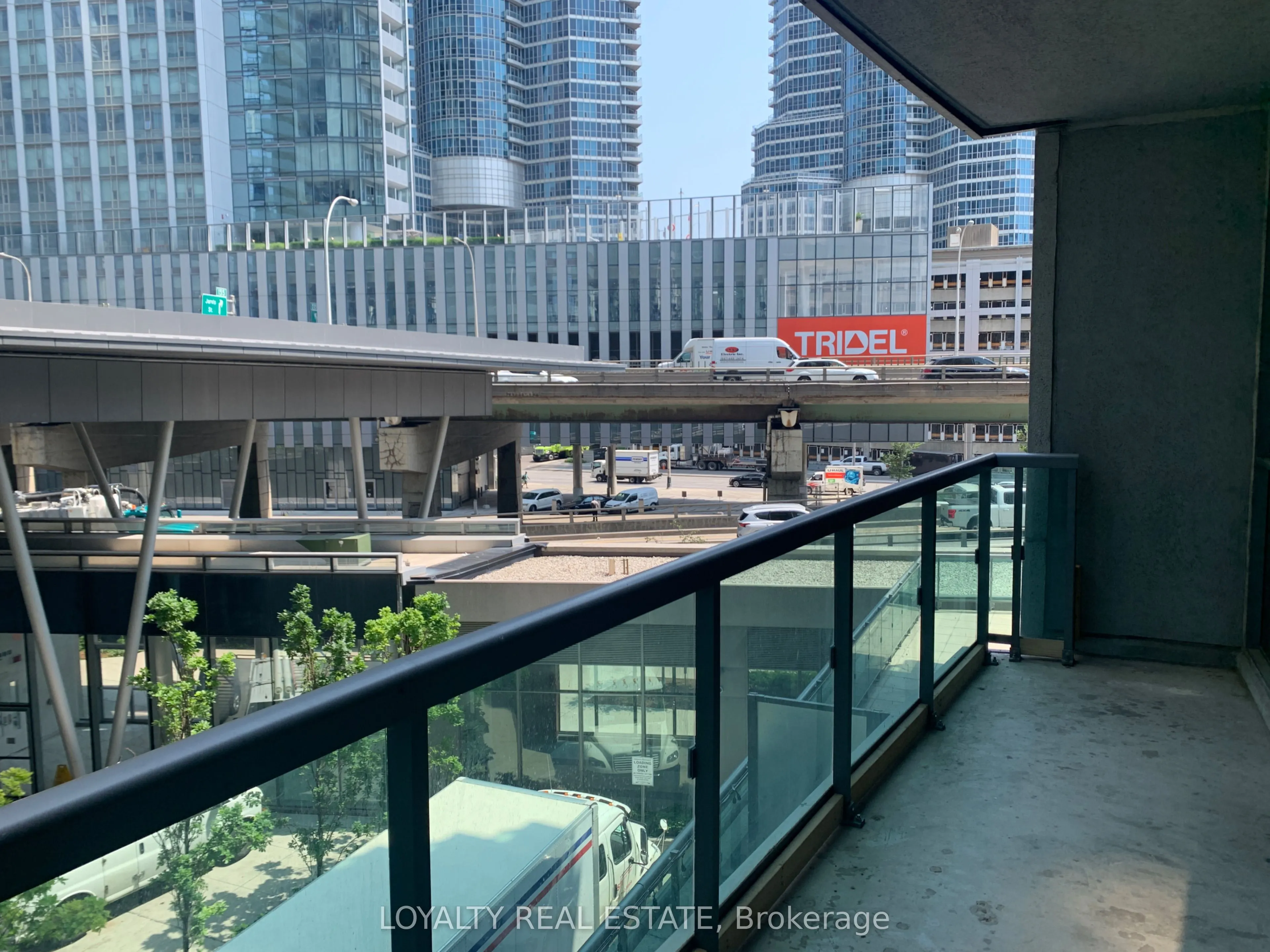 19 Grand Trunk Crescent #309