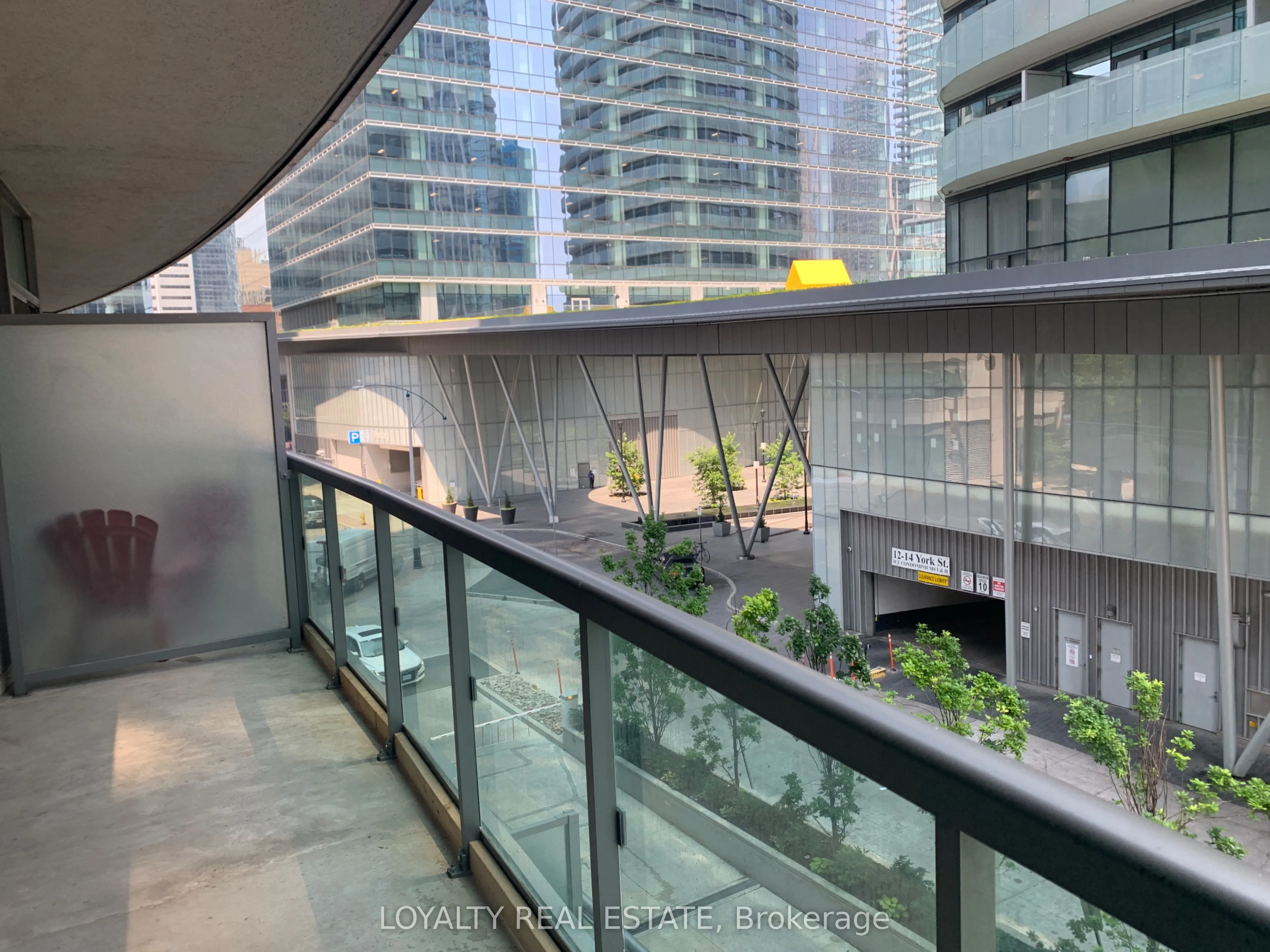 19 Grand Trunk Crescent #309