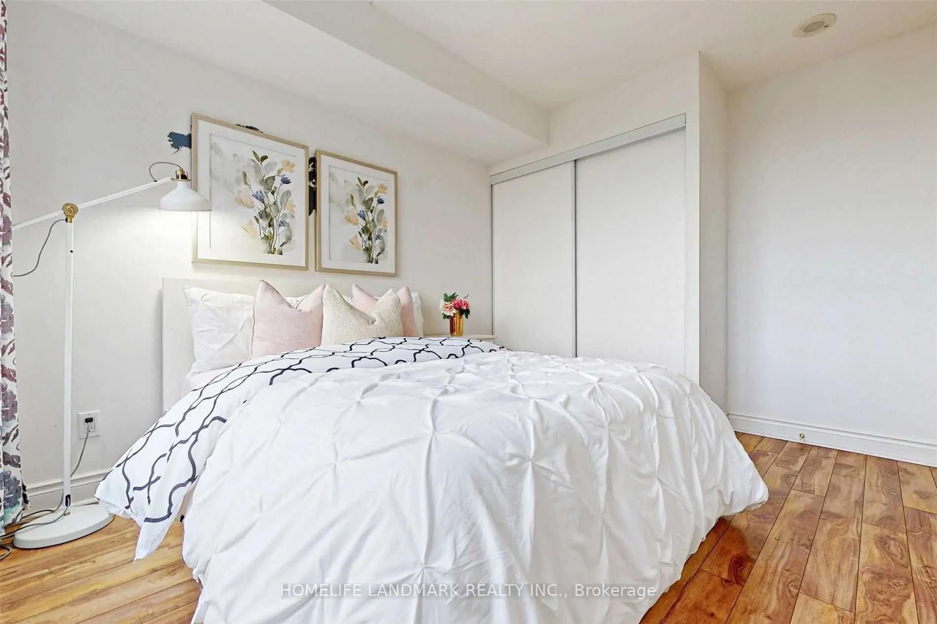 10 Northtown Way #501