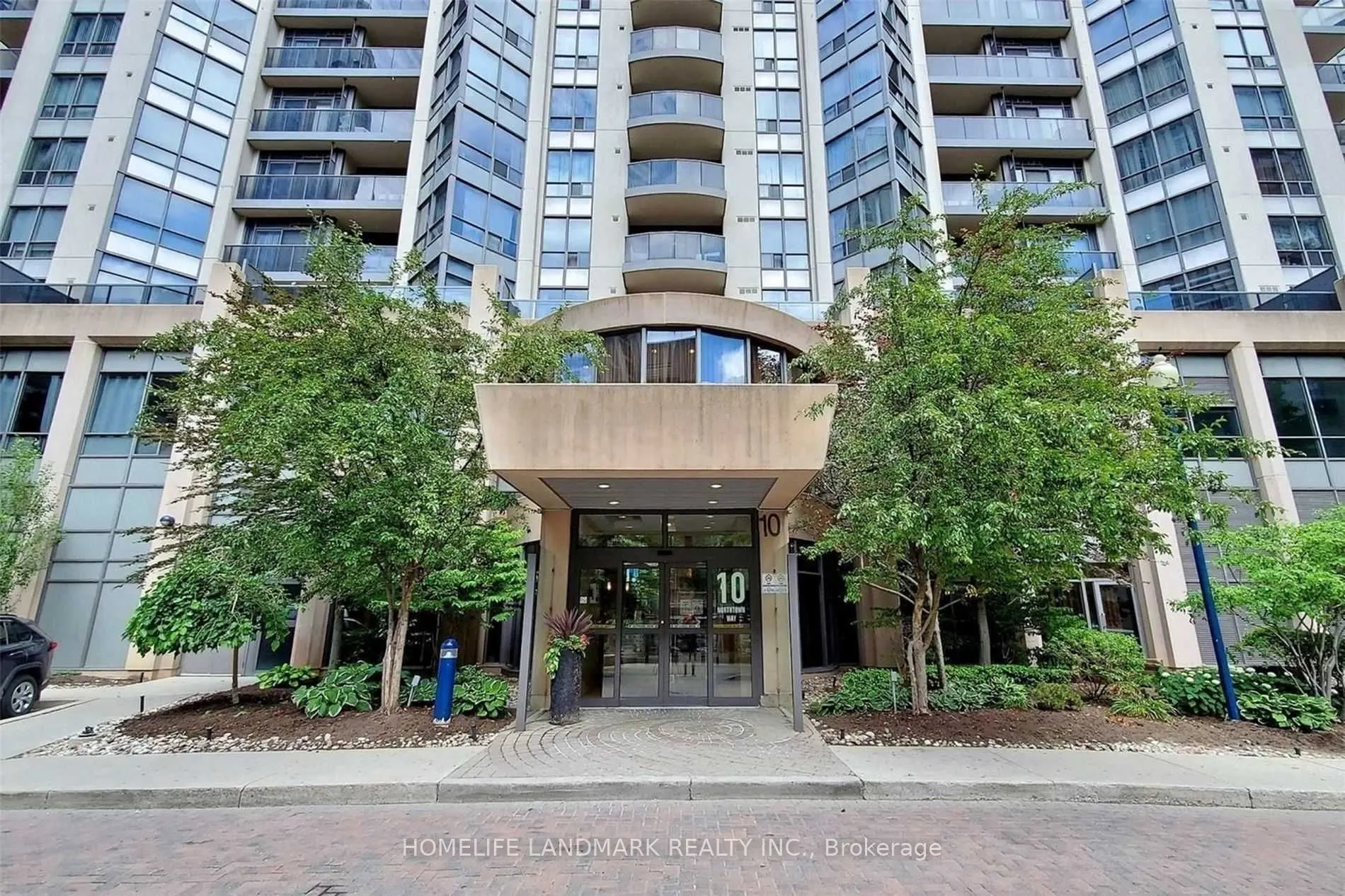 10 Northtown Way #501