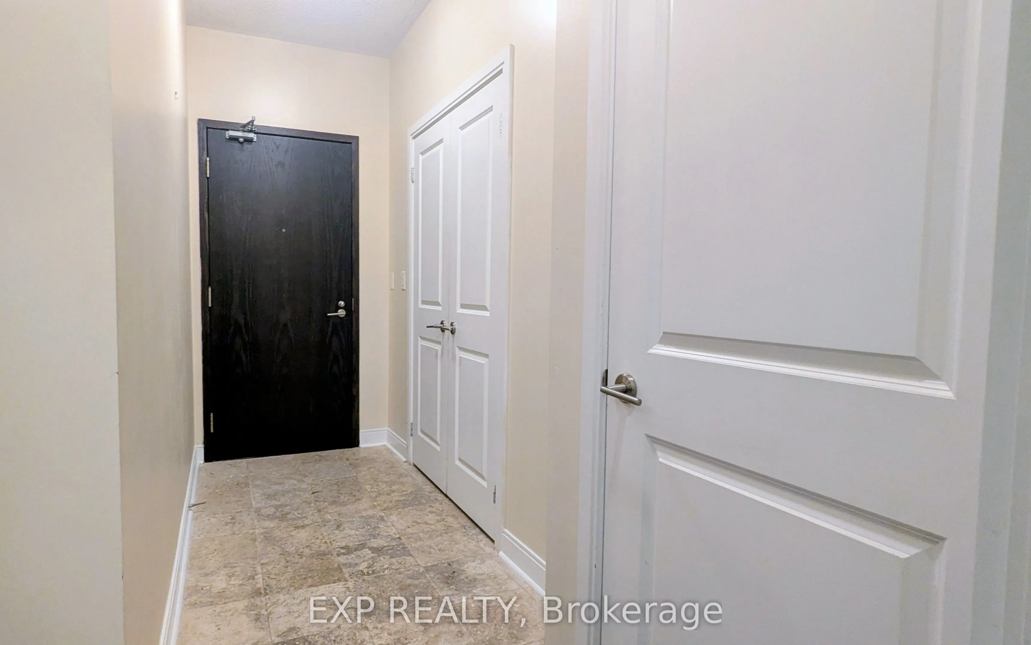 18 Yorkville Avenue #209