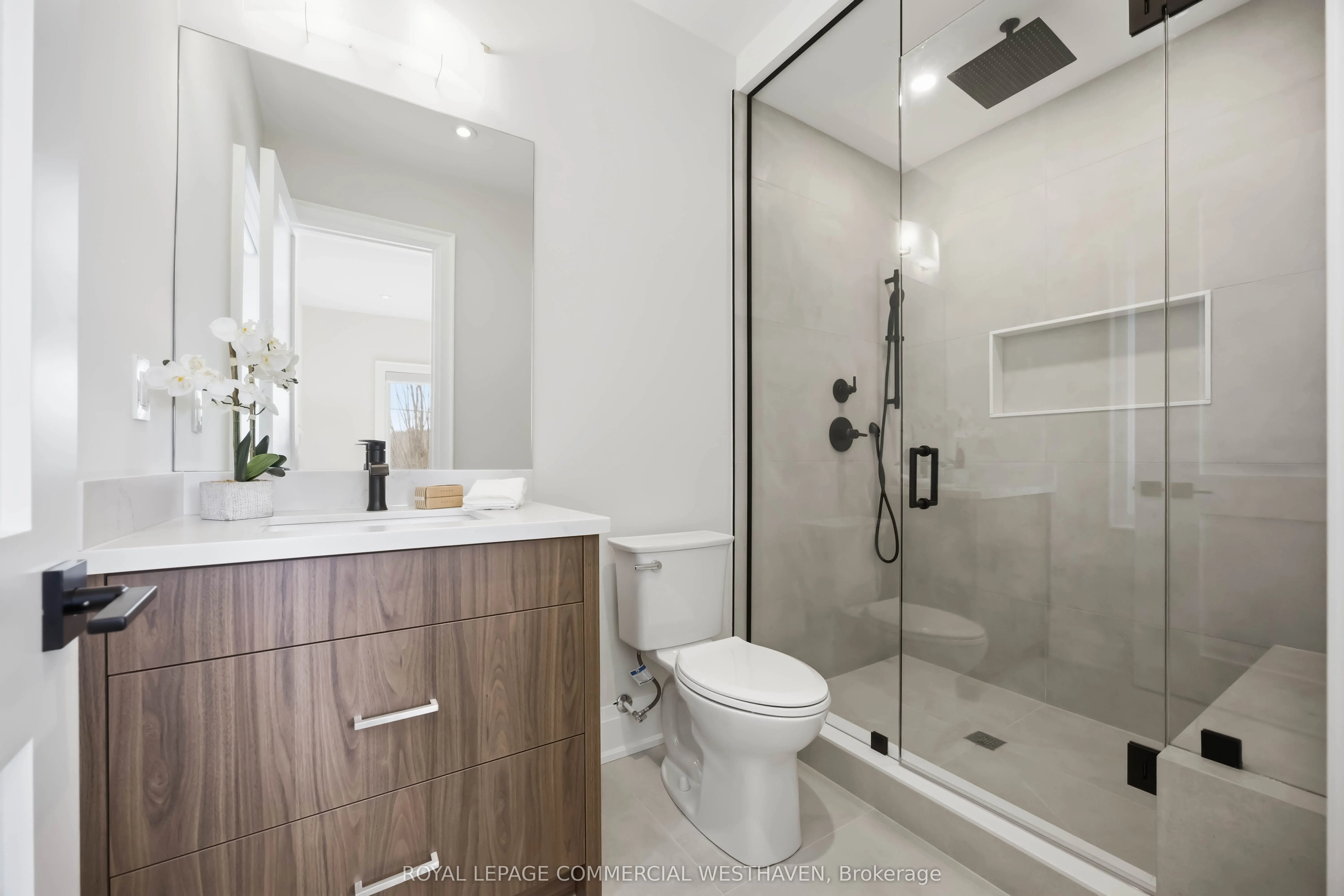 98 Charleswood Drive