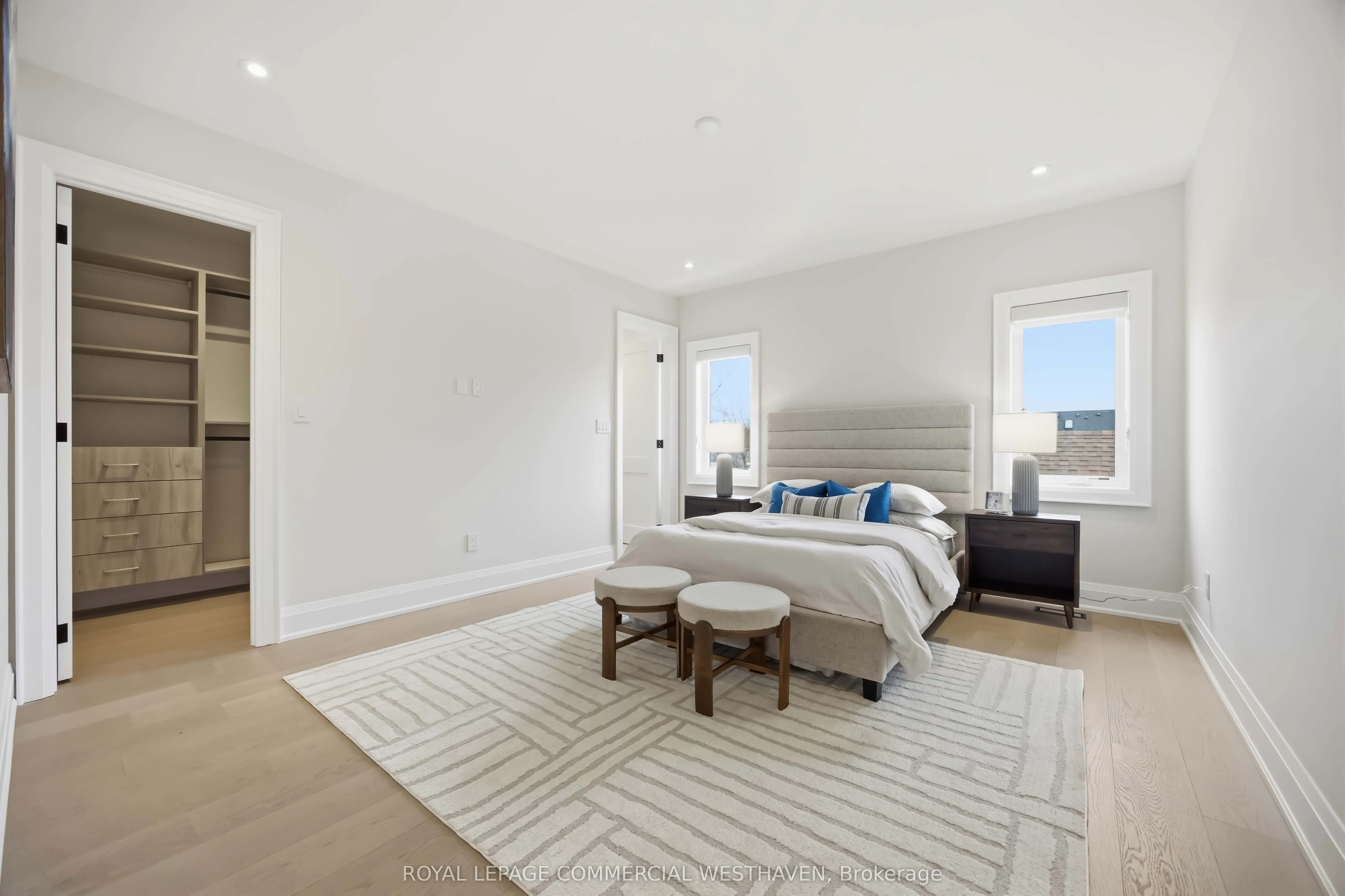 98 Charleswood Drive