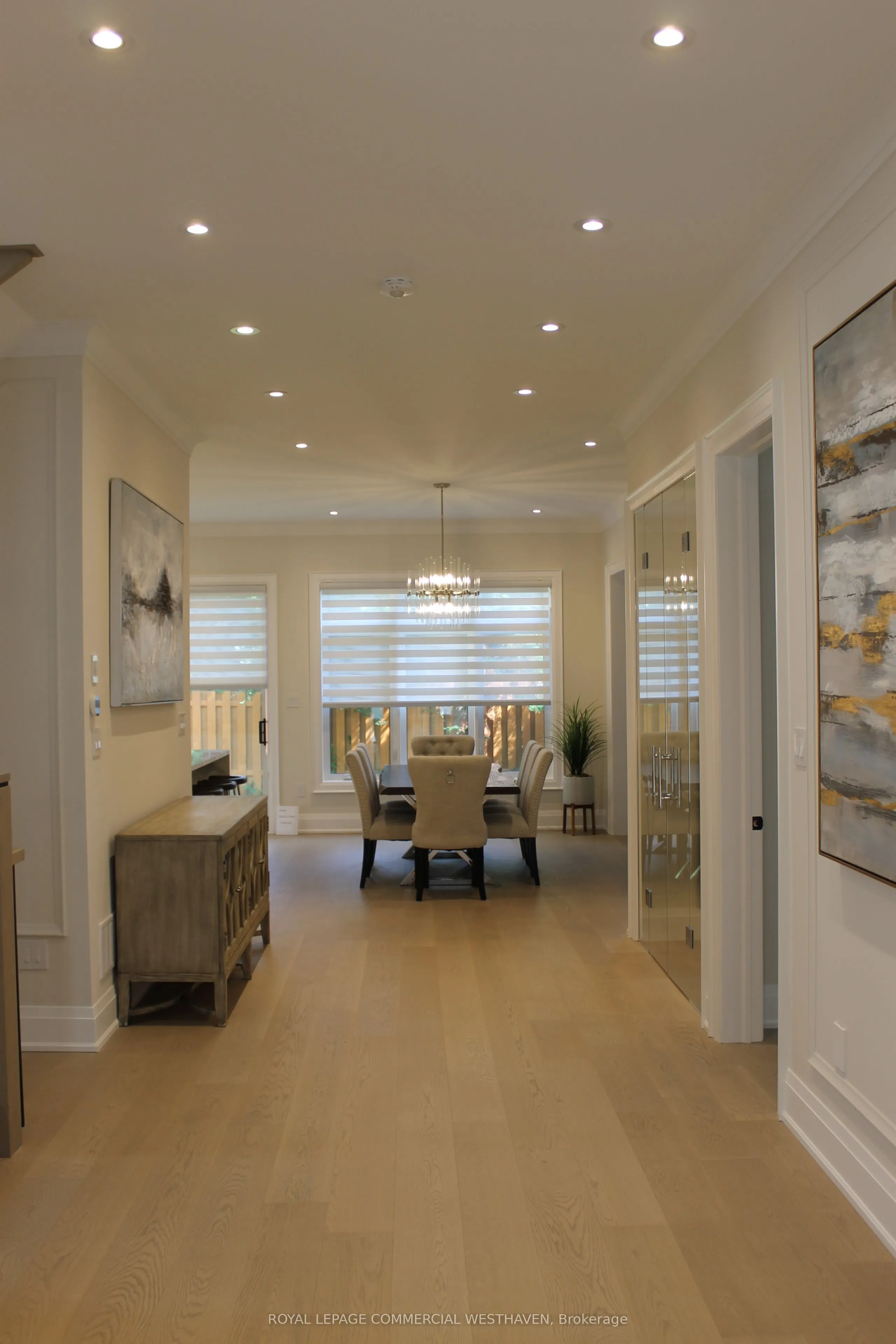 98 Charleswood Drive
