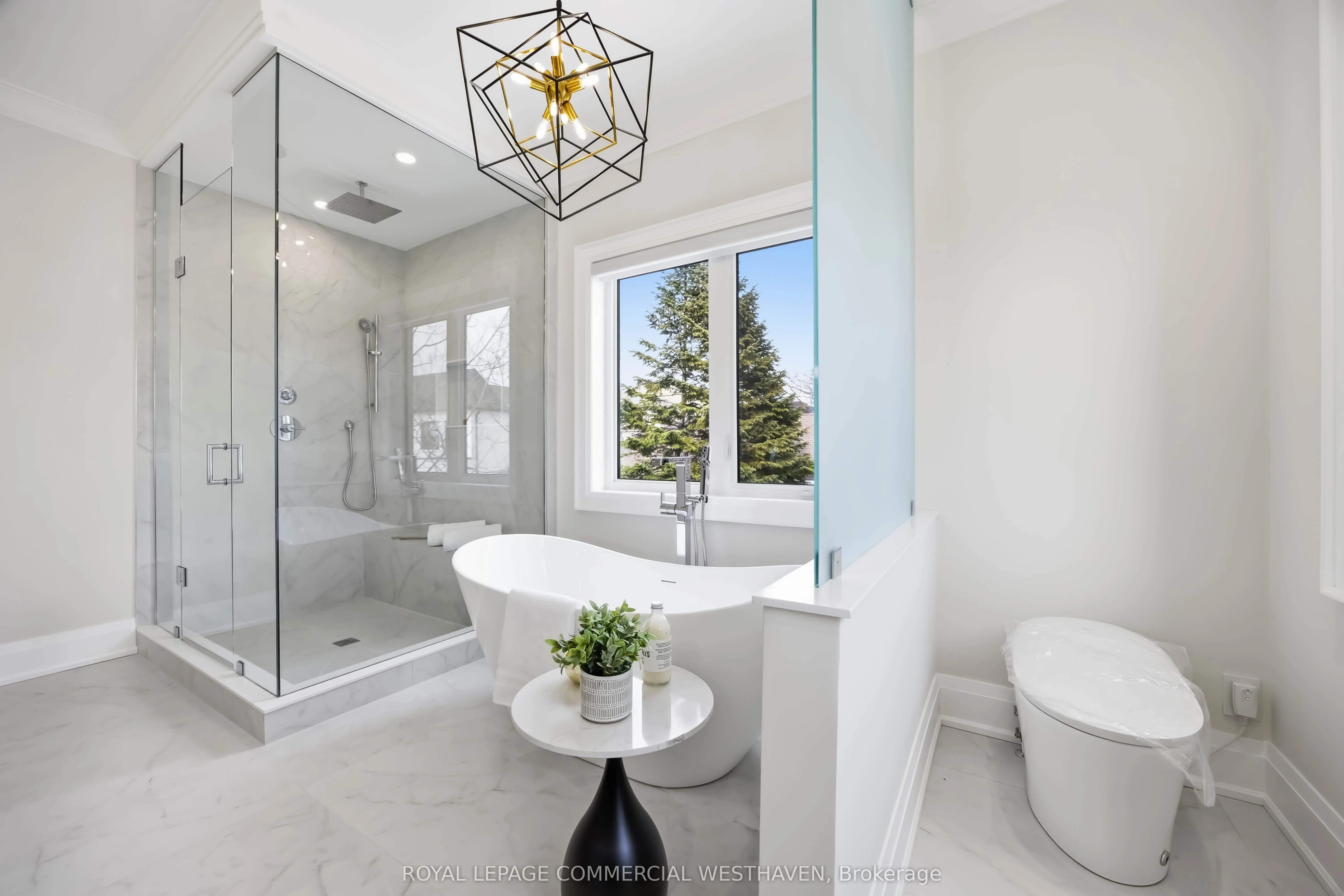 98 Charleswood Drive