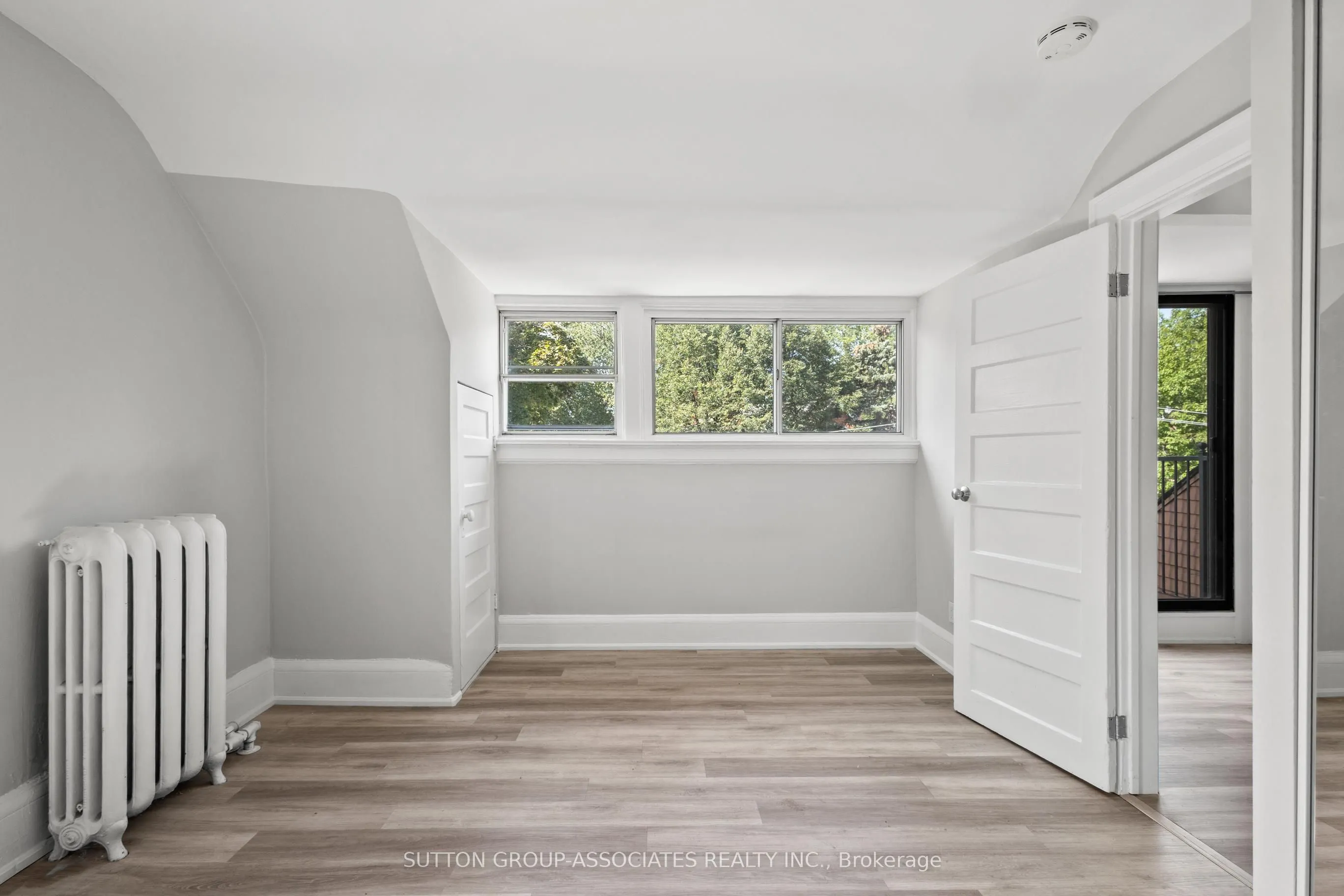 415 Brunswick Avenue