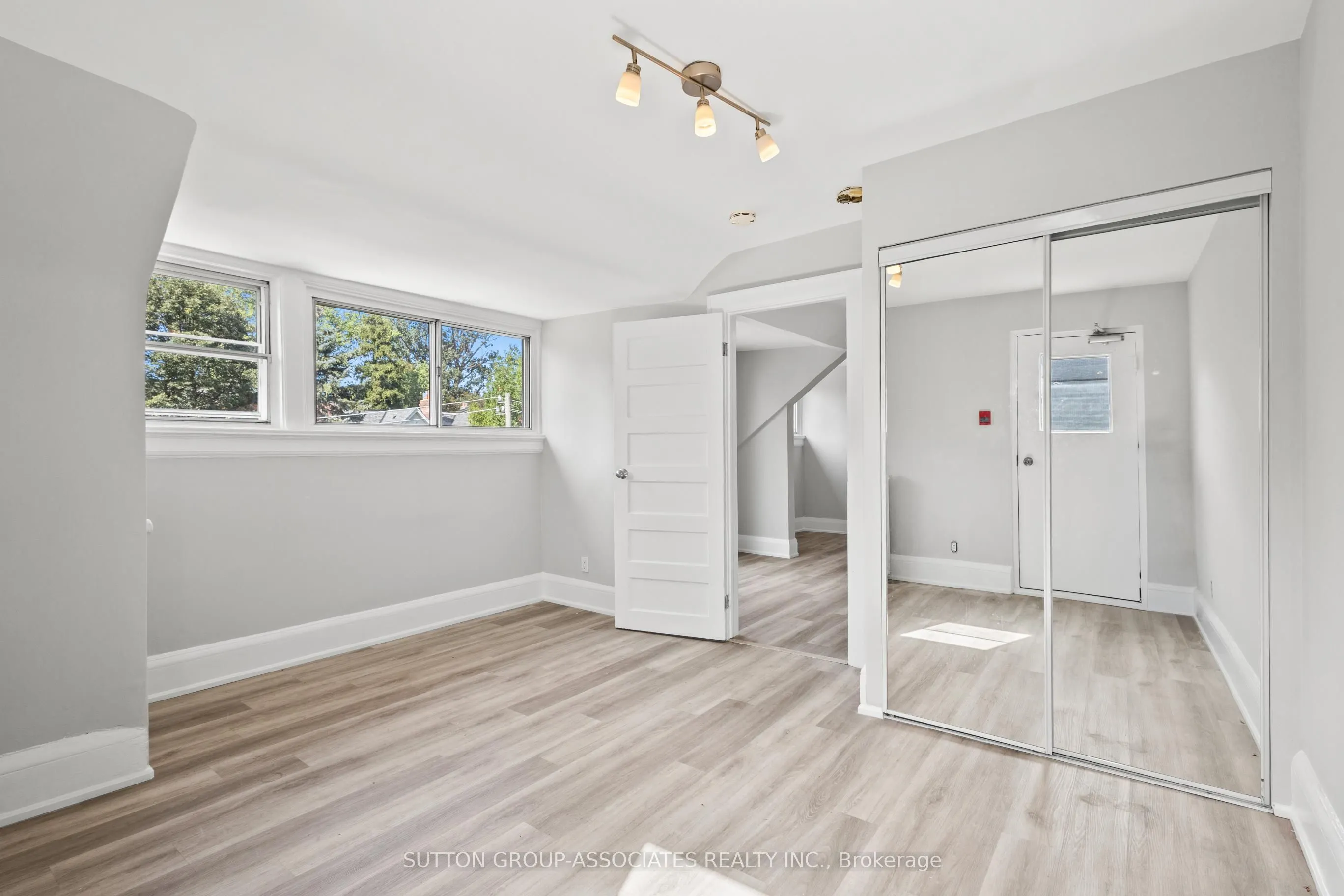 415 Brunswick Avenue