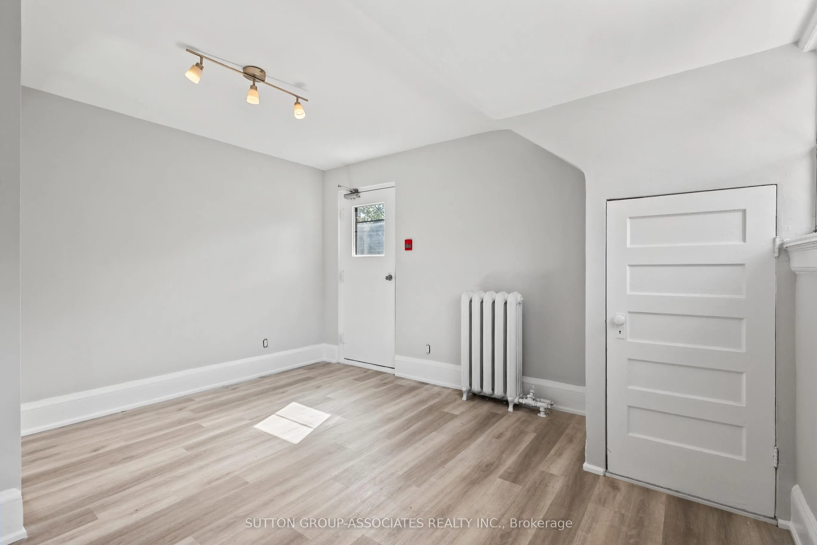 415 Brunswick Avenue