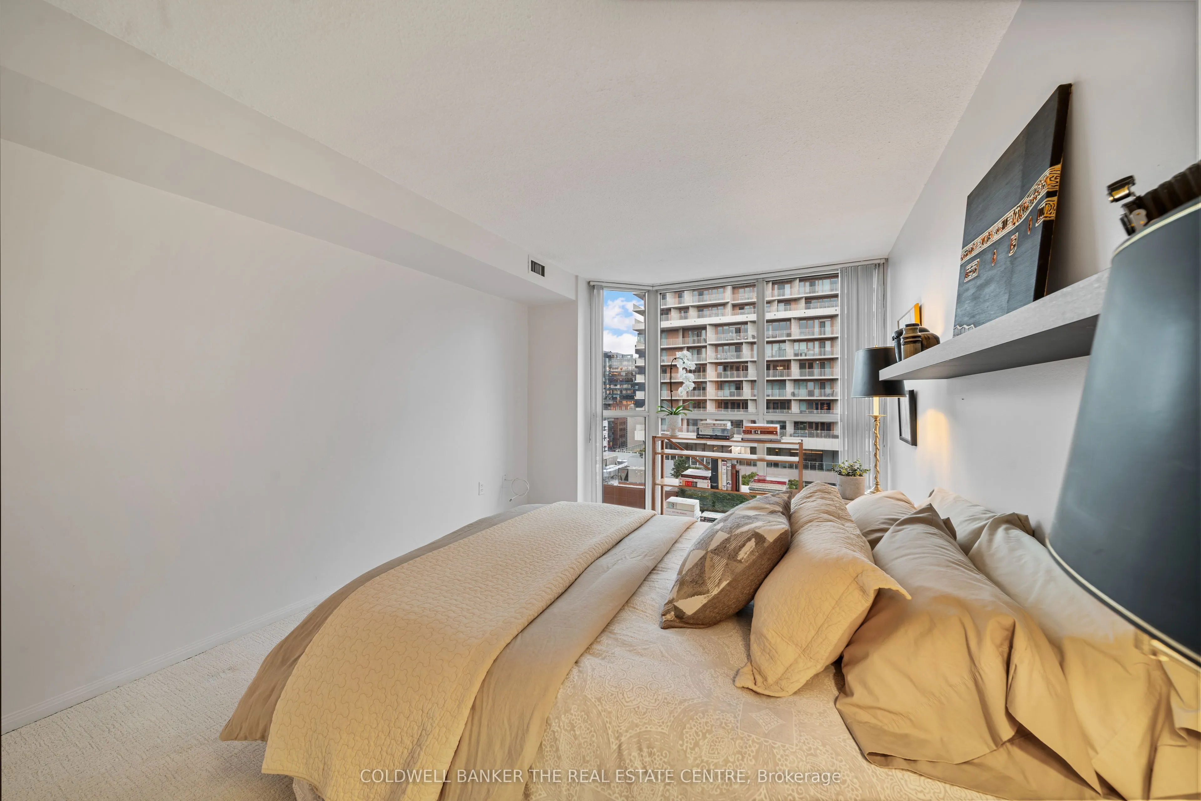 701 King Street W #1007