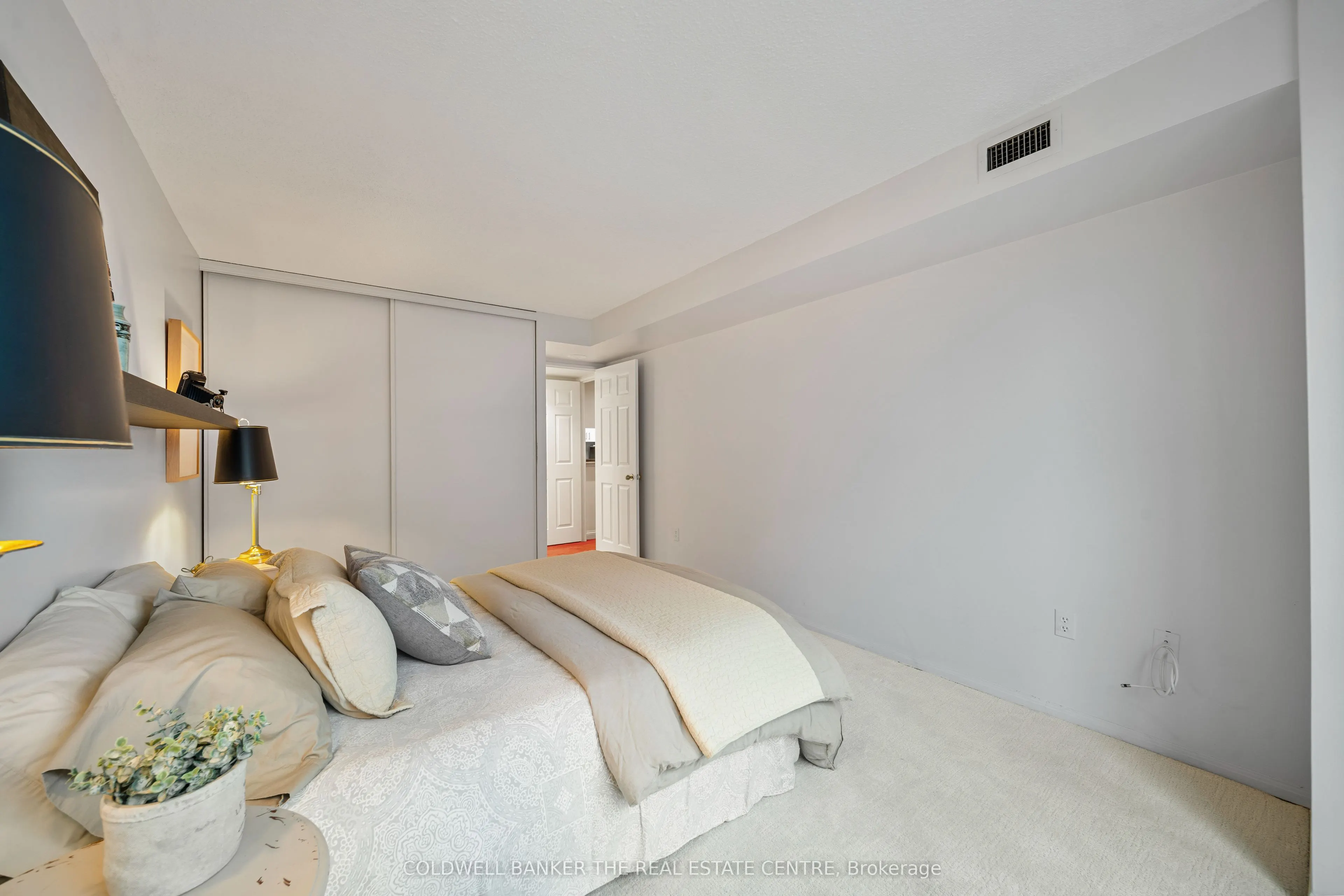701 King Street W #1007