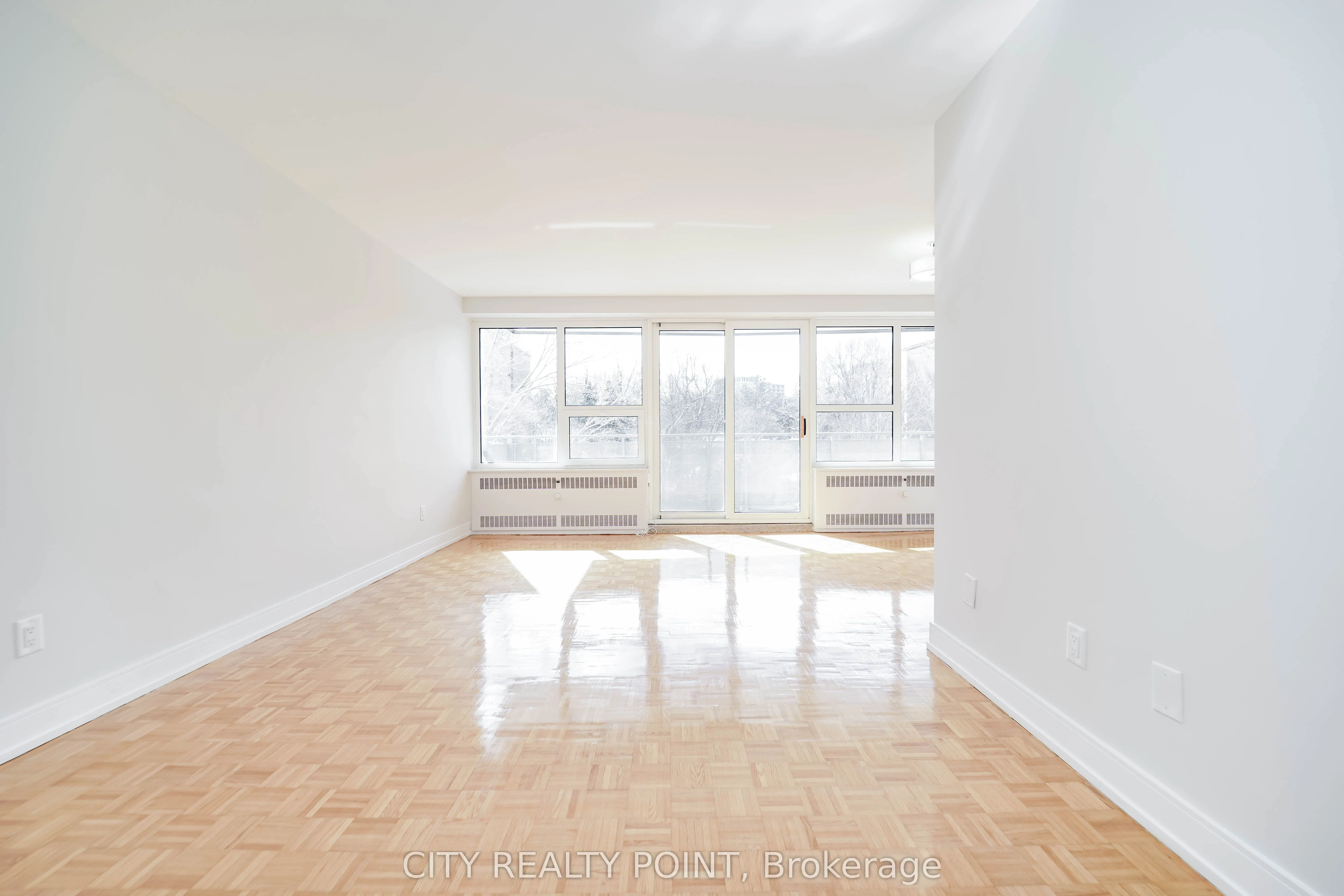 10 Shallmar Boulevard #907