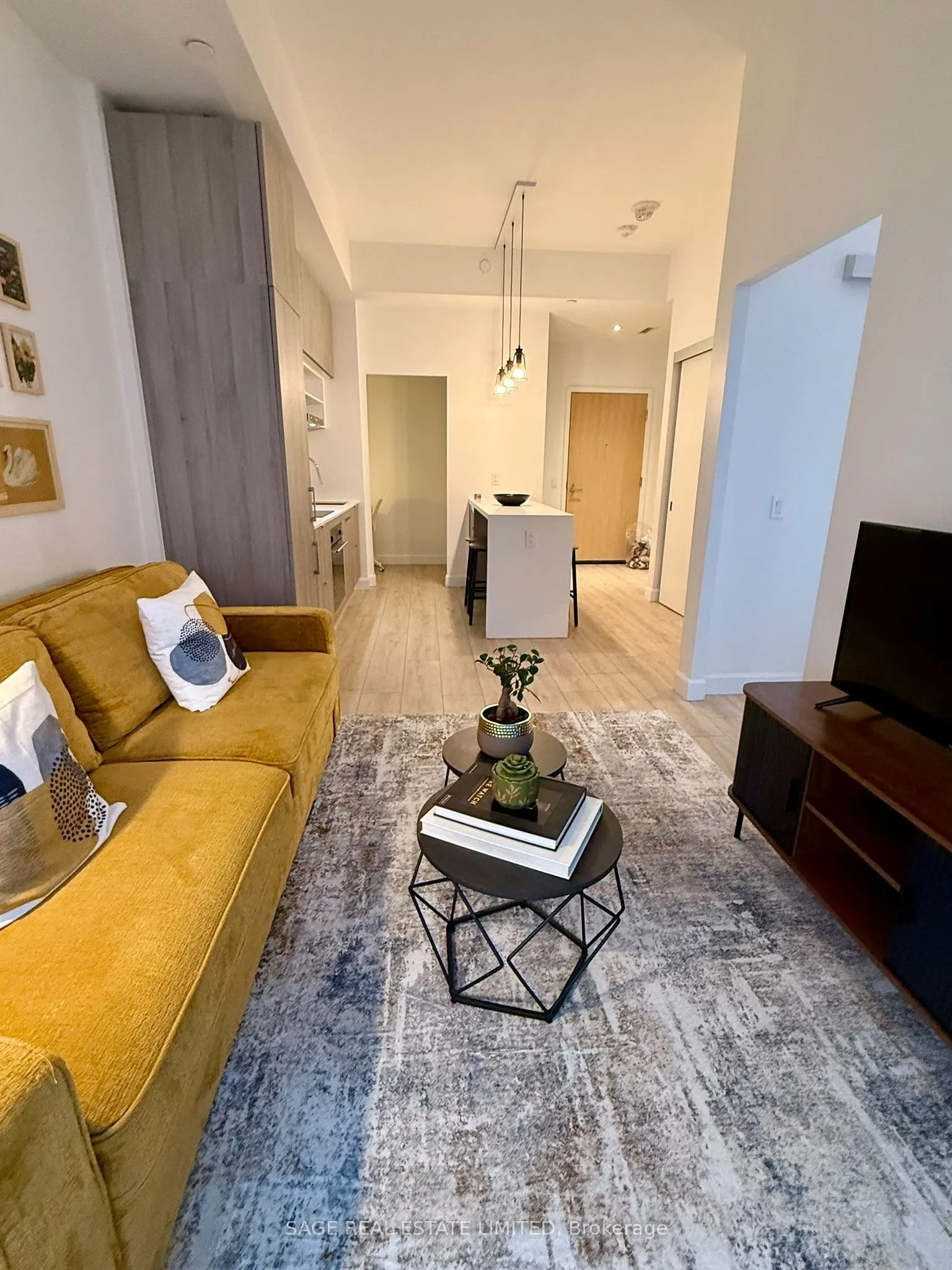 8 Hillsdale Avenue #1534