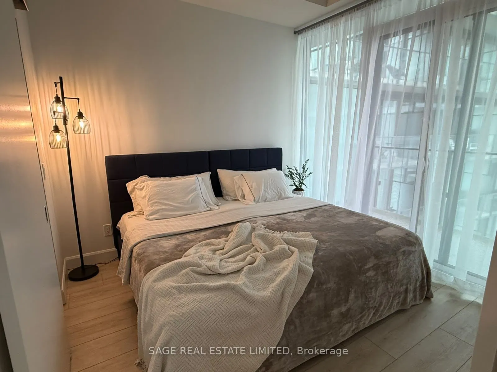 8 Hillsdale Avenue #1534