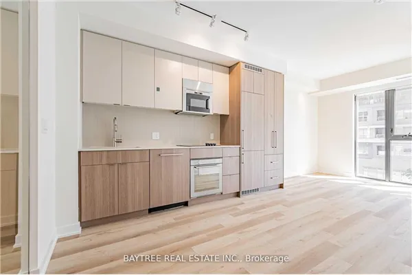 840 St Clair Avenue W #414