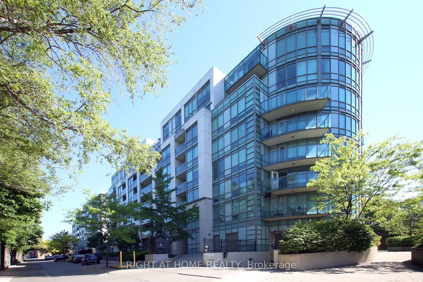 3830 Bathurst Street #505