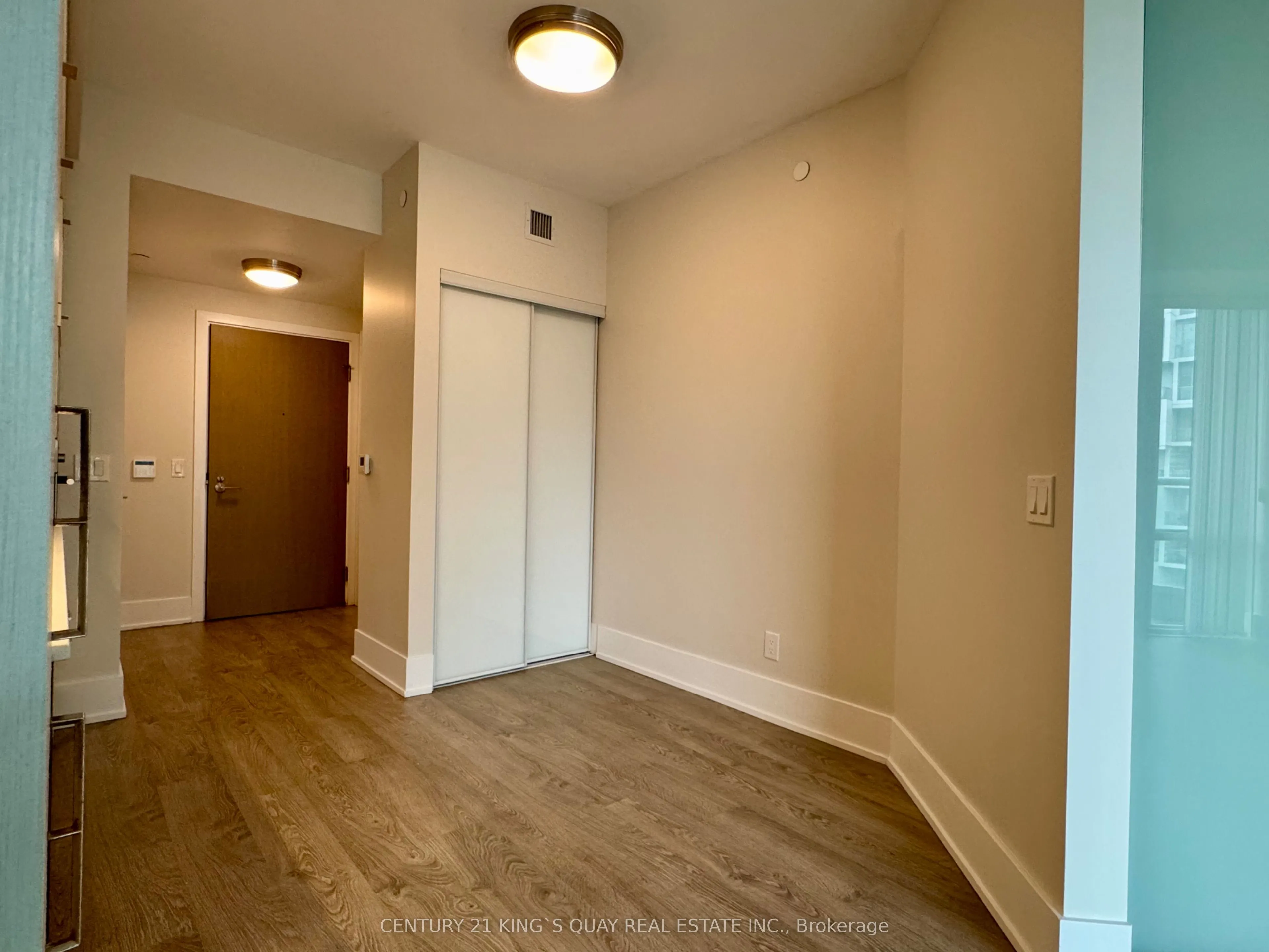 1 Edgewater Drive #820