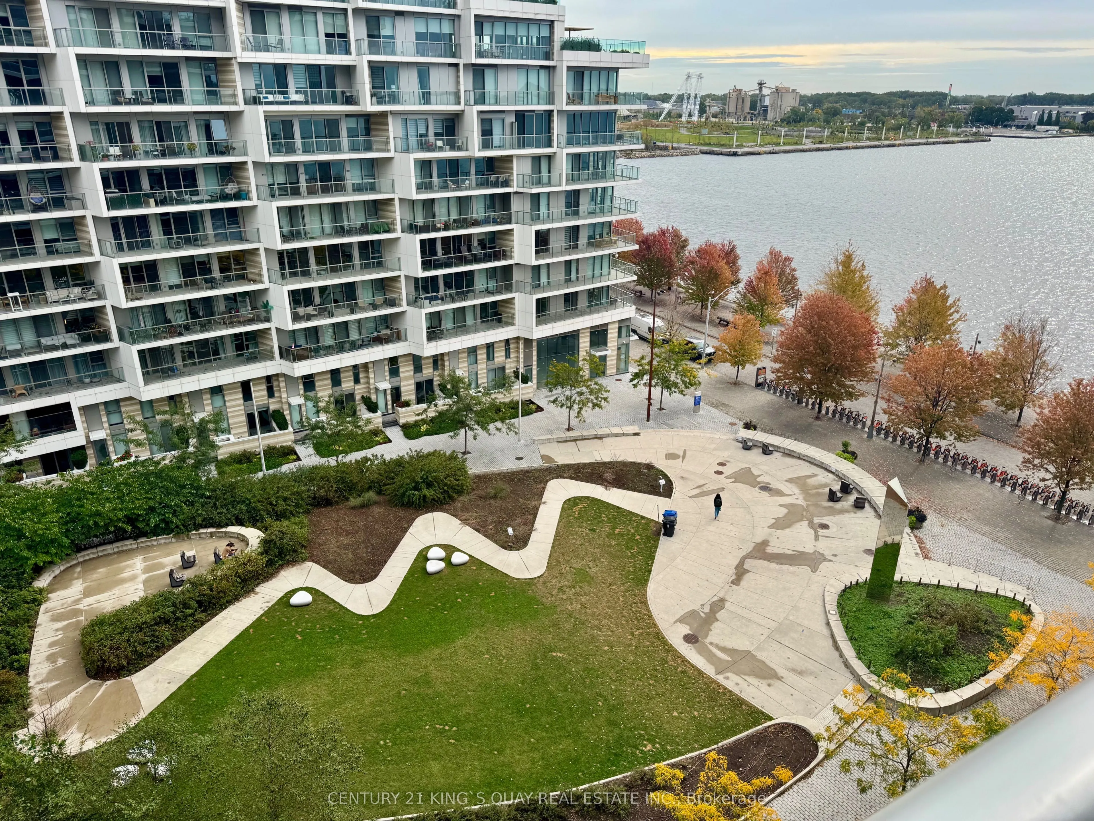 1 Edgewater Drive #820