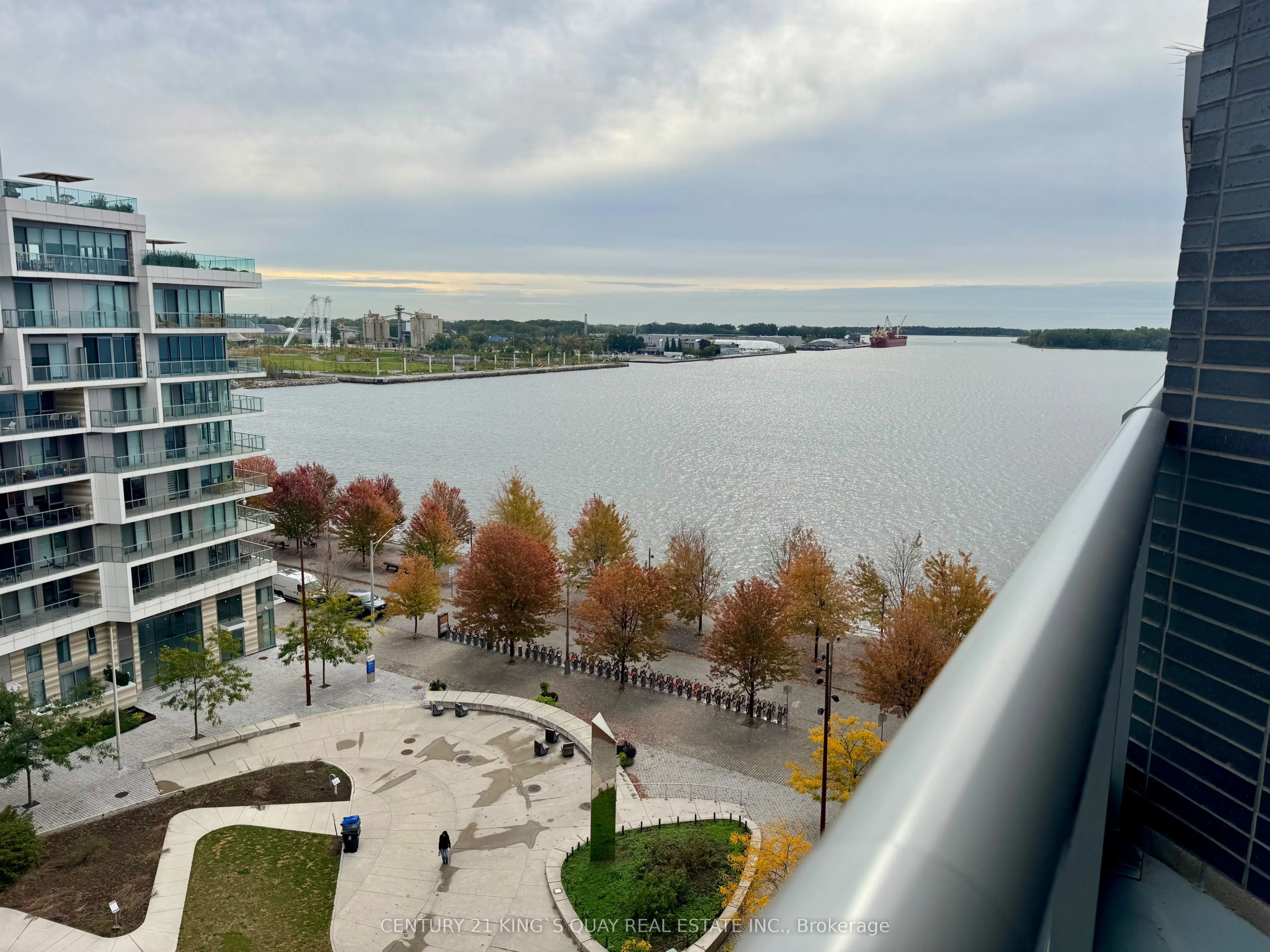 1 Edgewater Drive #820