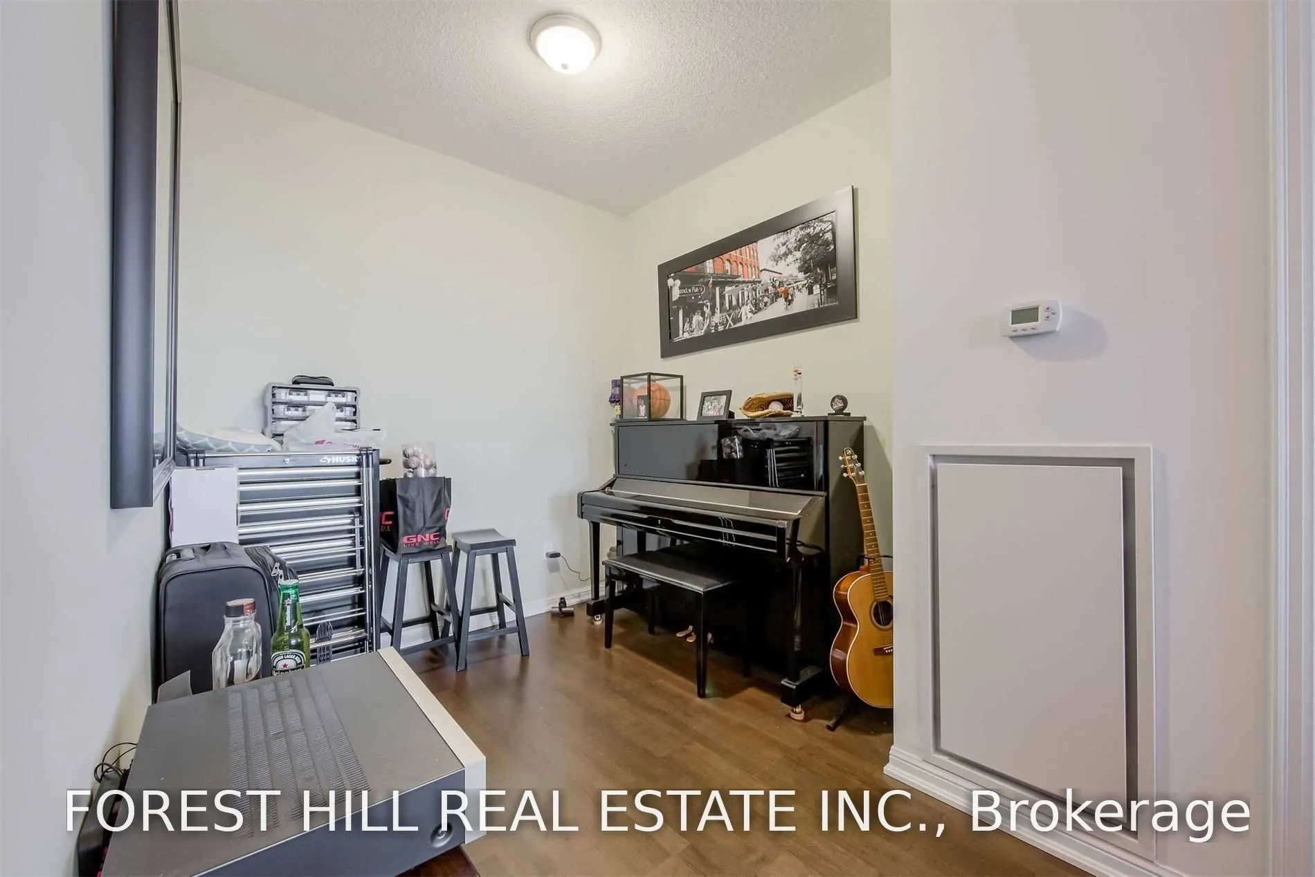 628 Fleet Street S #812