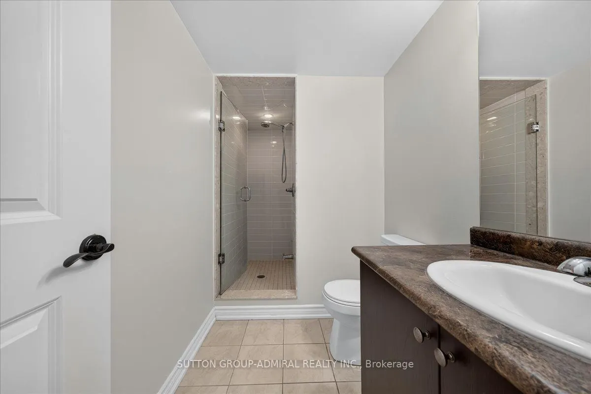 2 Maxwell Street #202